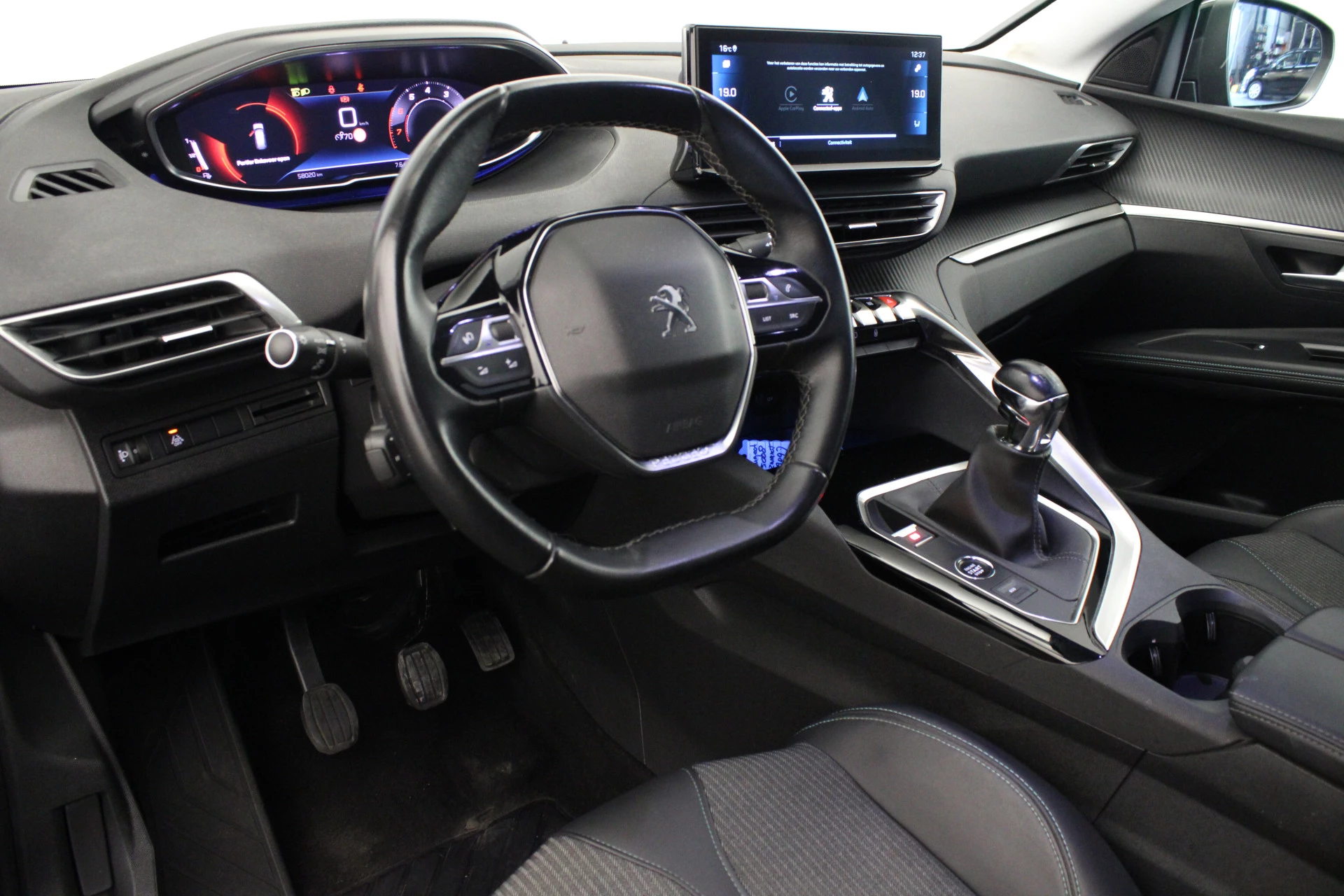 Hoofdafbeelding Peugeot 5008
