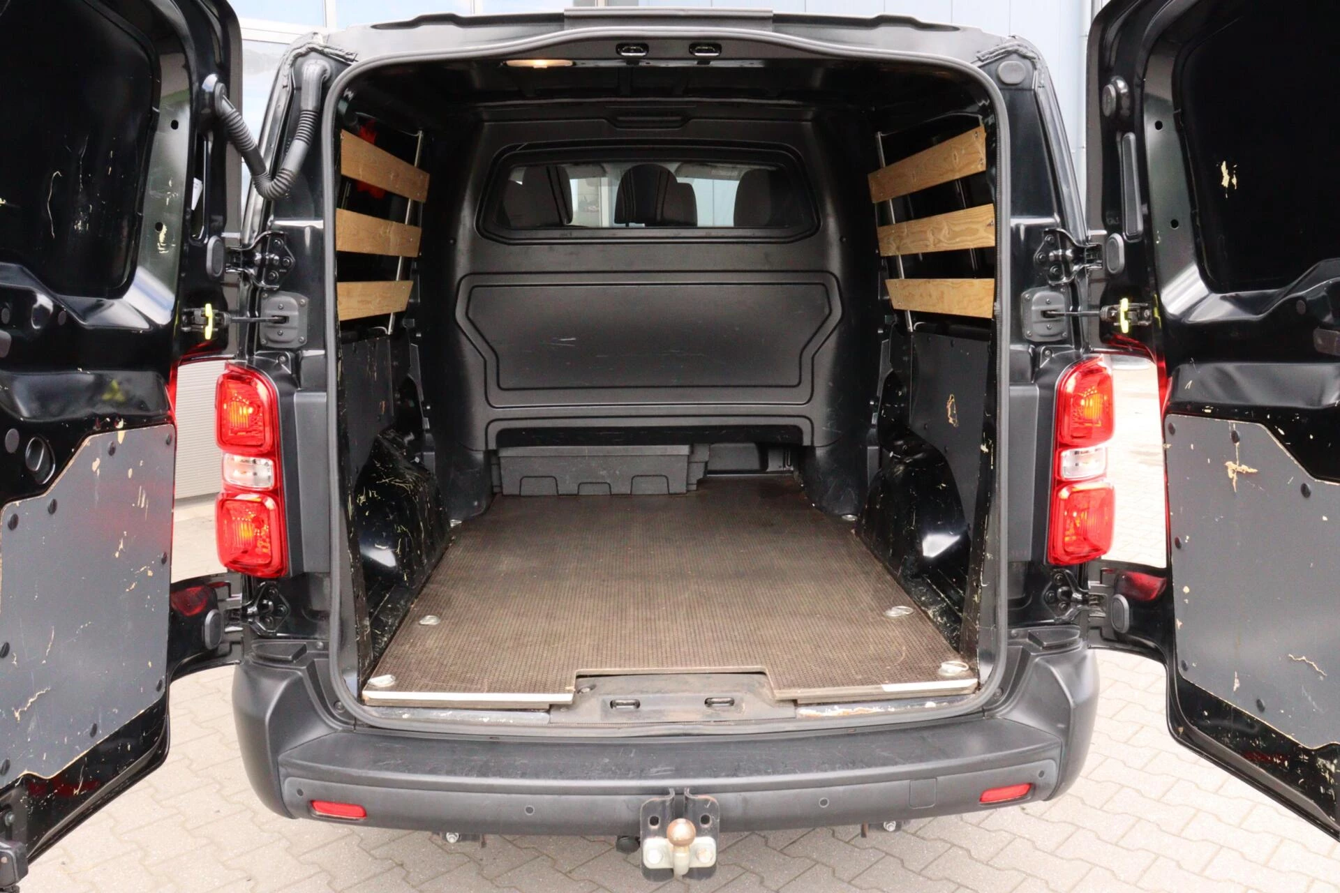 Hoofdafbeelding Peugeot e-Expert