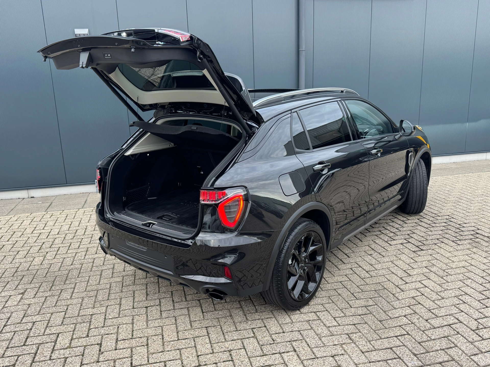 Hoofdafbeelding Lynk & Co 01