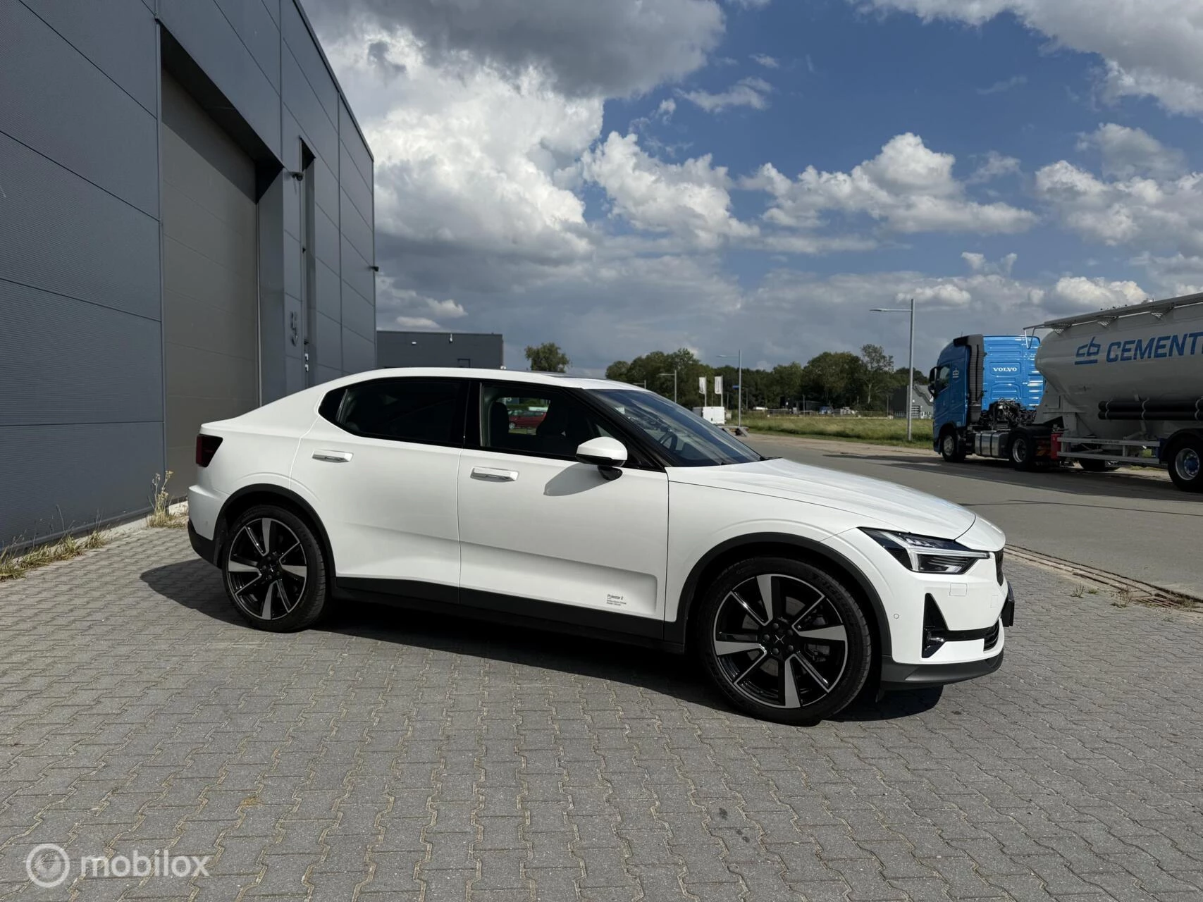 Hoofdafbeelding Polestar 2