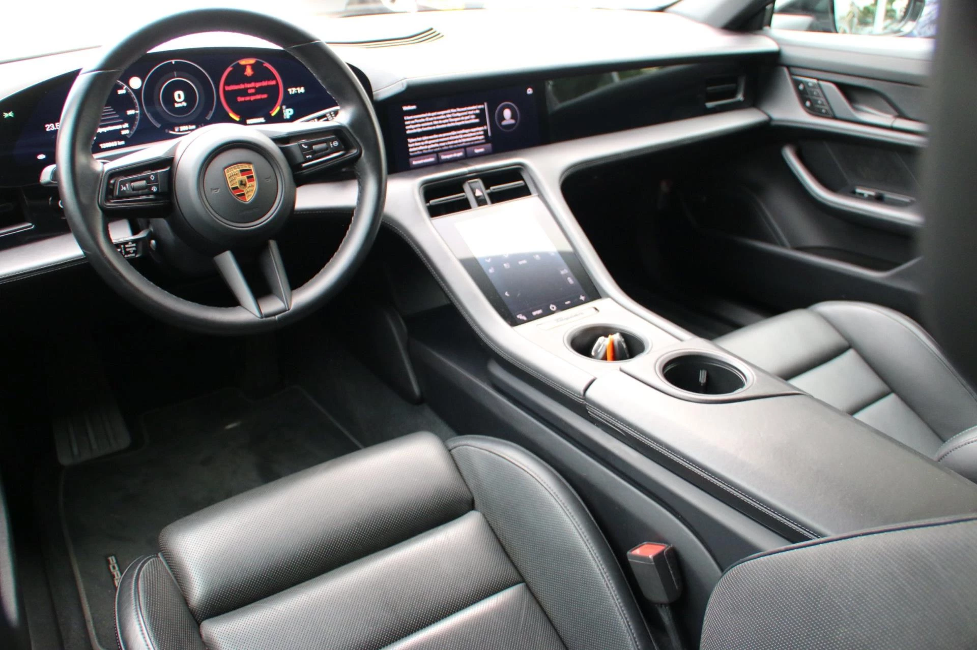 Hoofdafbeelding Porsche Taycan