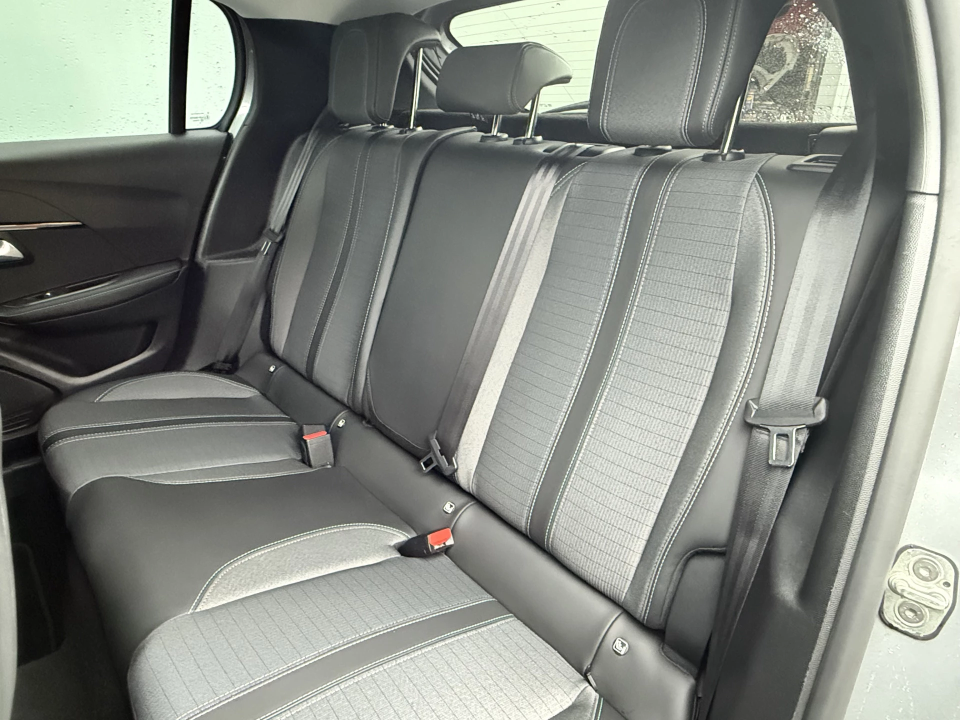 Hoofdafbeelding Peugeot e-208