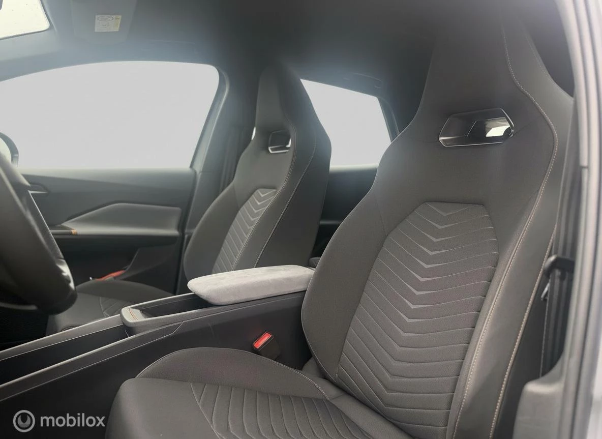 Hoofdafbeelding CUPRA Born