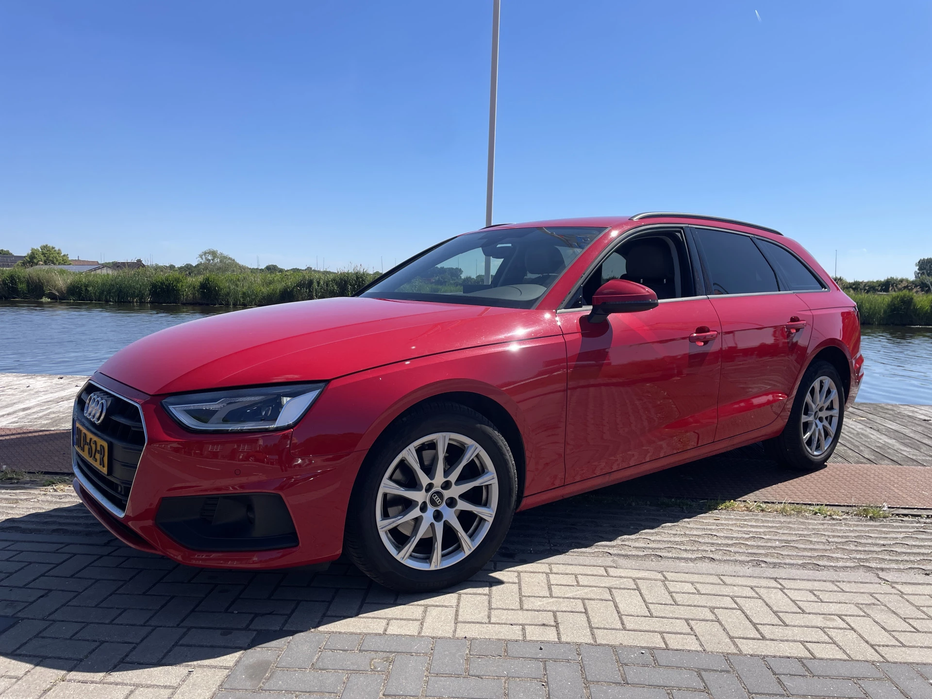 Hoofdafbeelding Audi A4