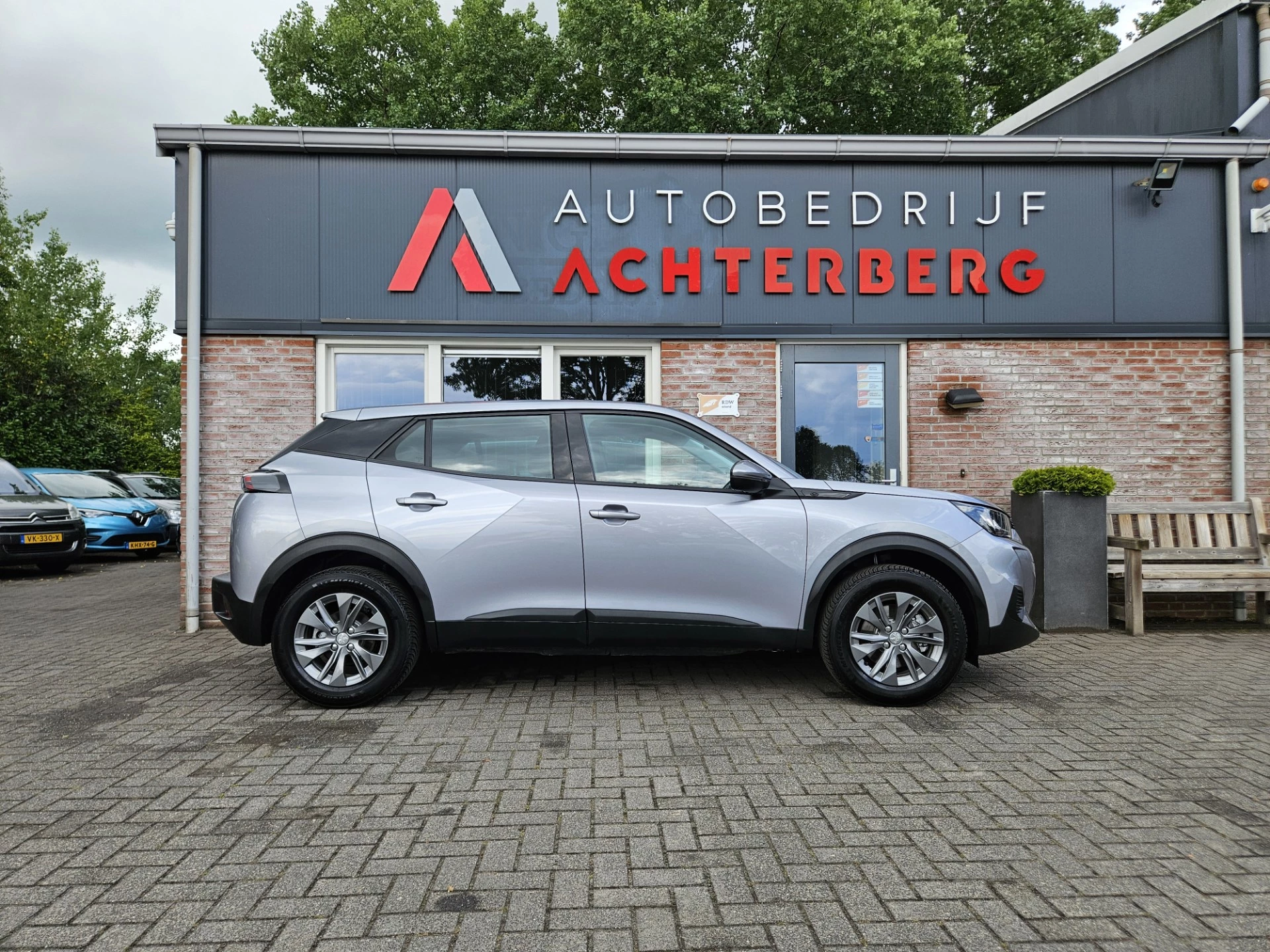 Hoofdafbeelding Peugeot e-2008