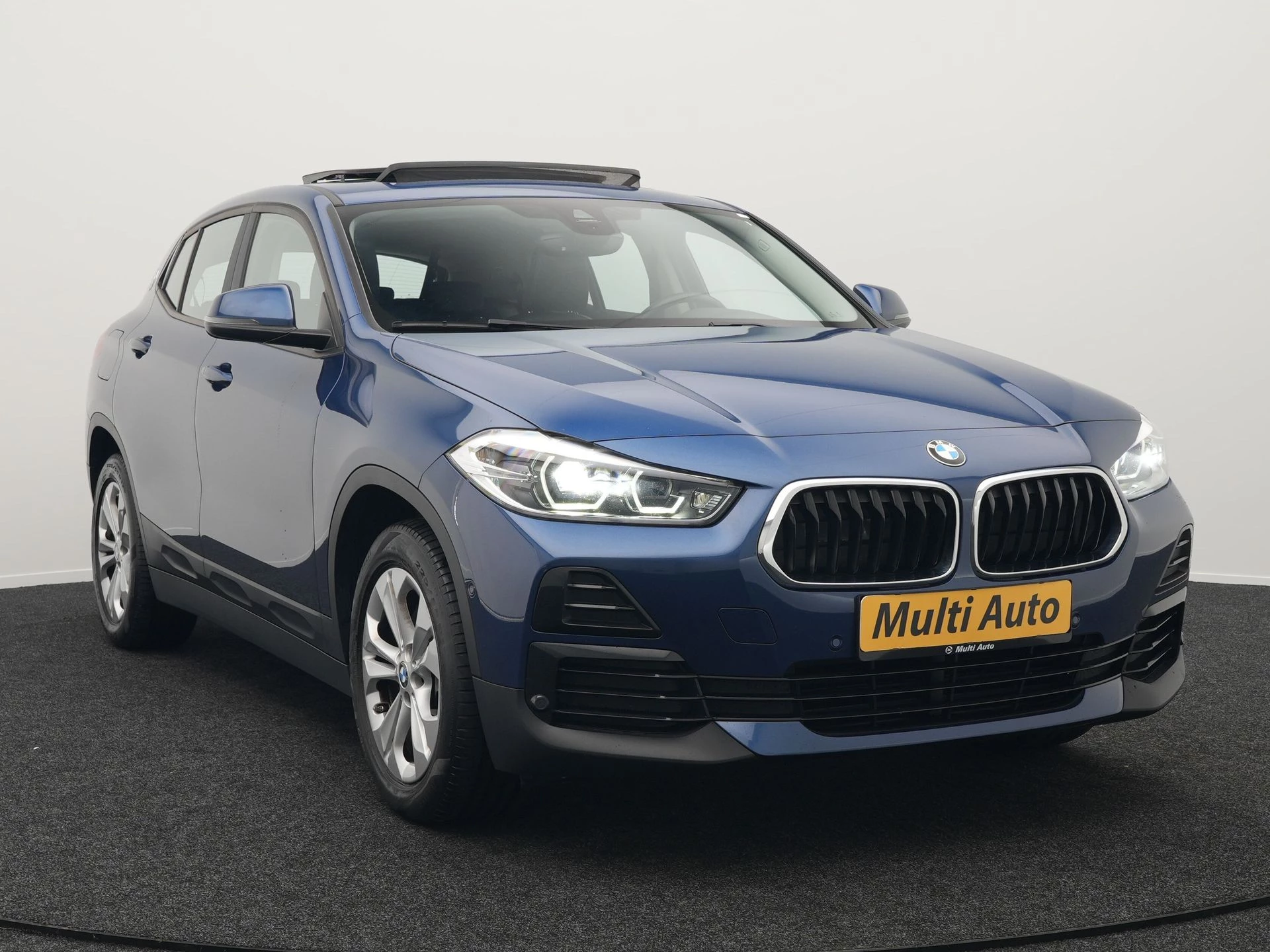 Hoofdafbeelding BMW X2