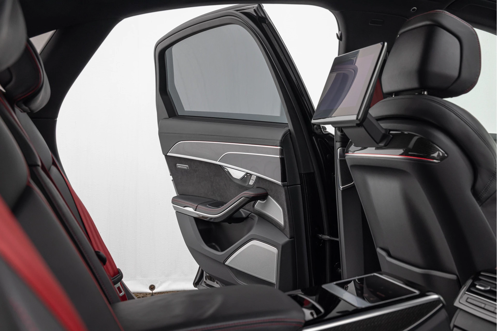 Hoofdafbeelding Audi S8