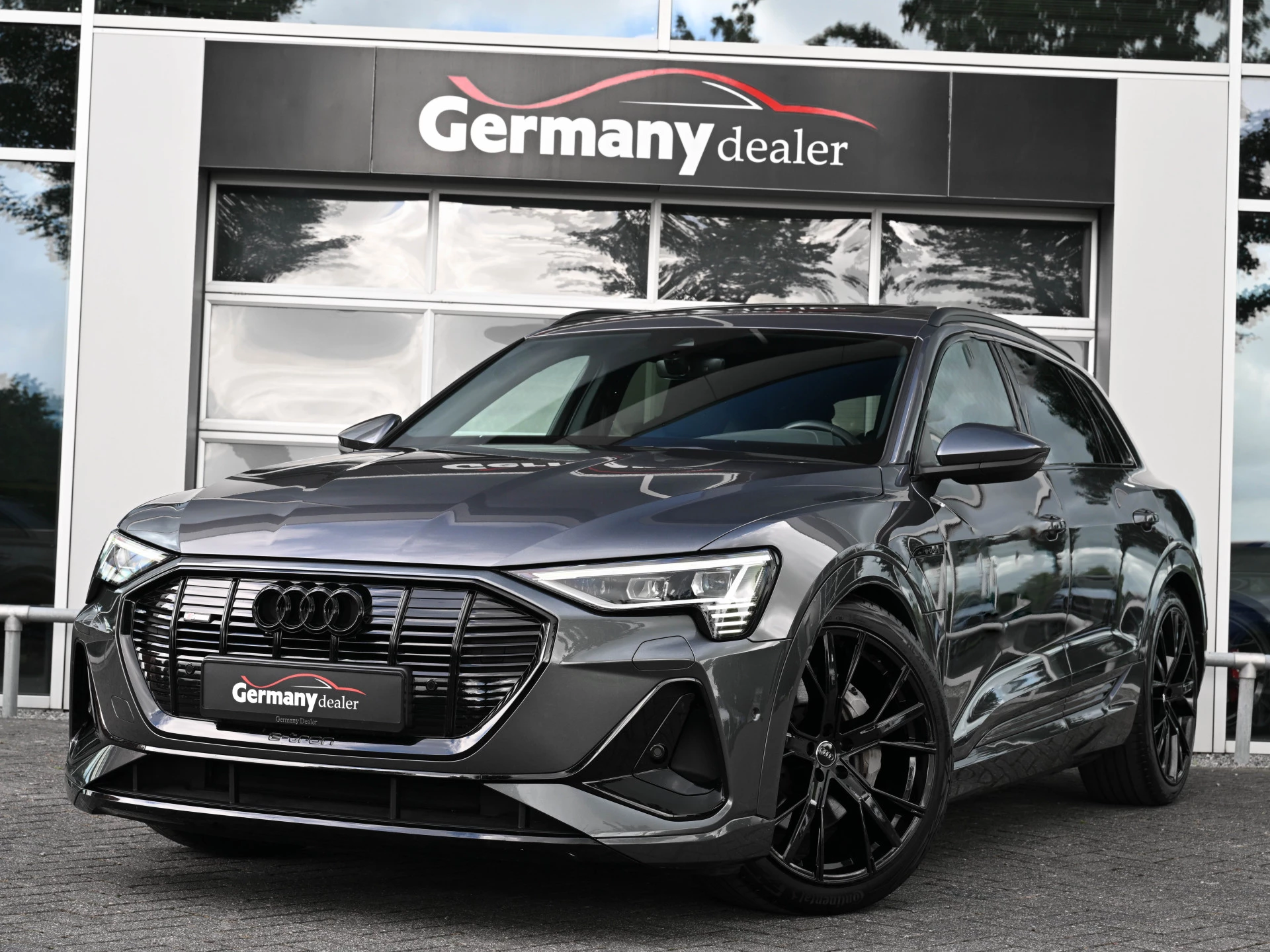 Hoofdafbeelding Audi e-tron