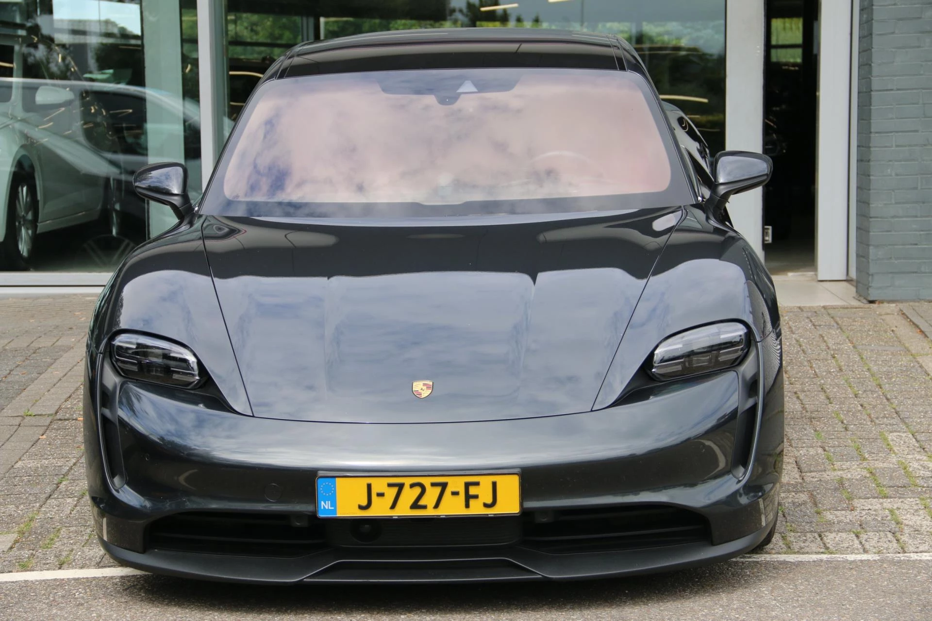 Hoofdafbeelding Porsche Taycan