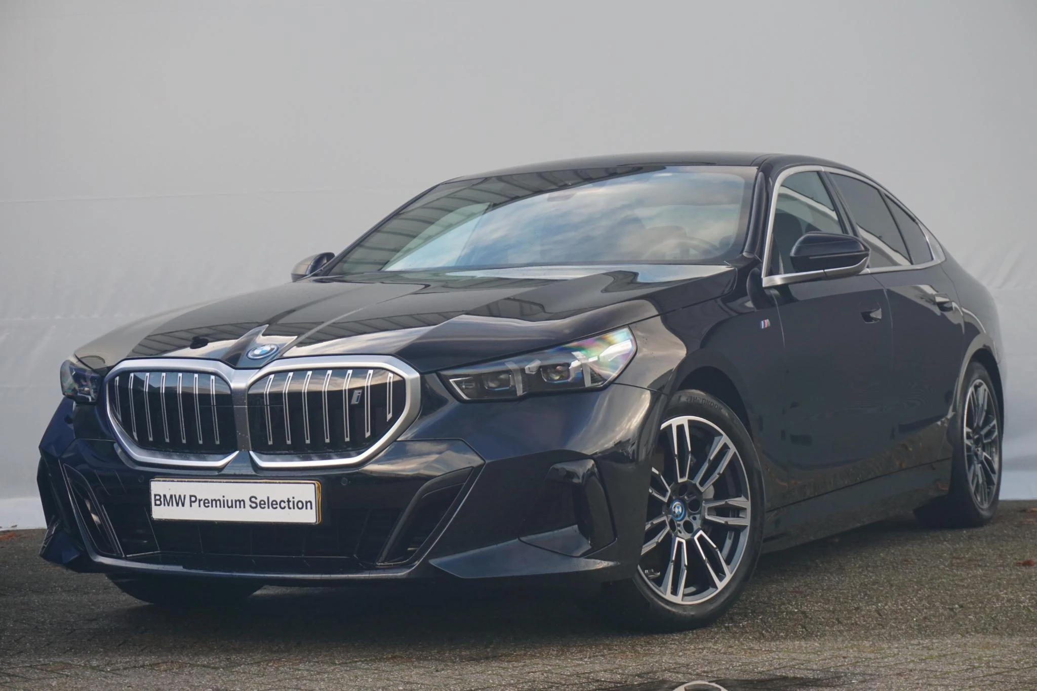 Hoofdafbeelding BMW i5