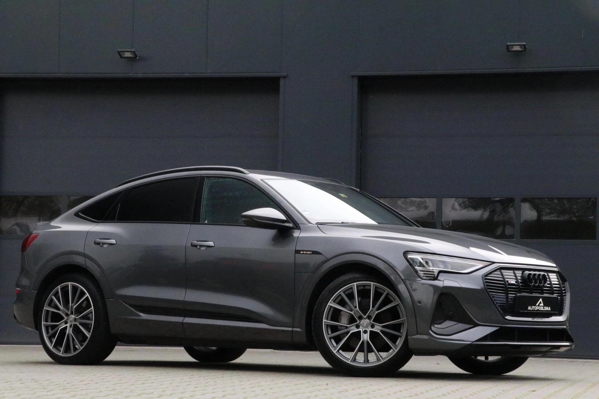 Hoofdafbeelding Audi e-tron