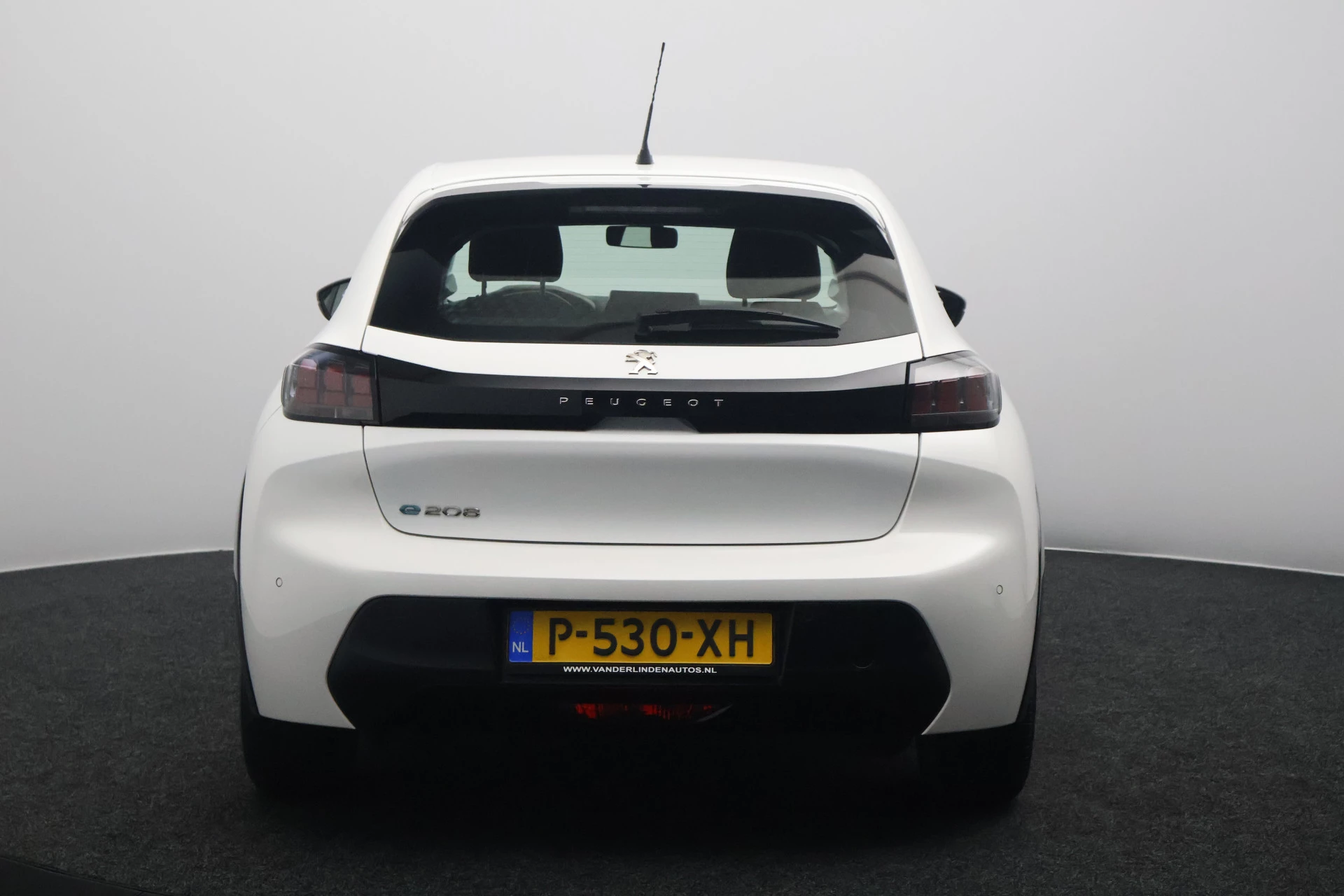 Hoofdafbeelding Peugeot e-208