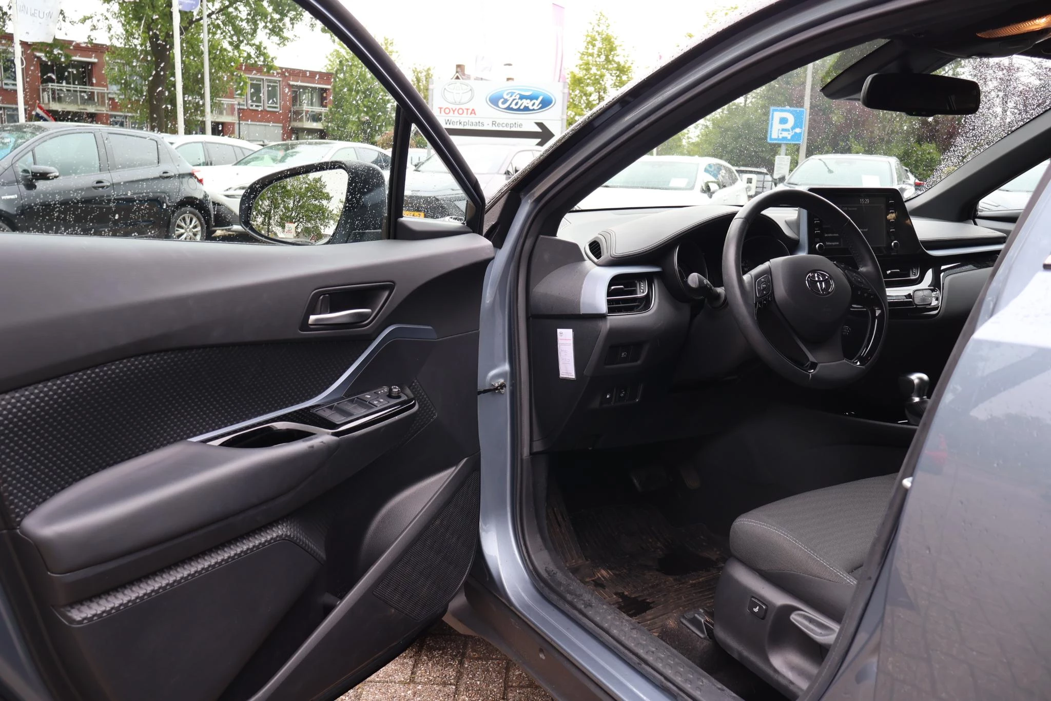 Hoofdafbeelding Toyota C-HR