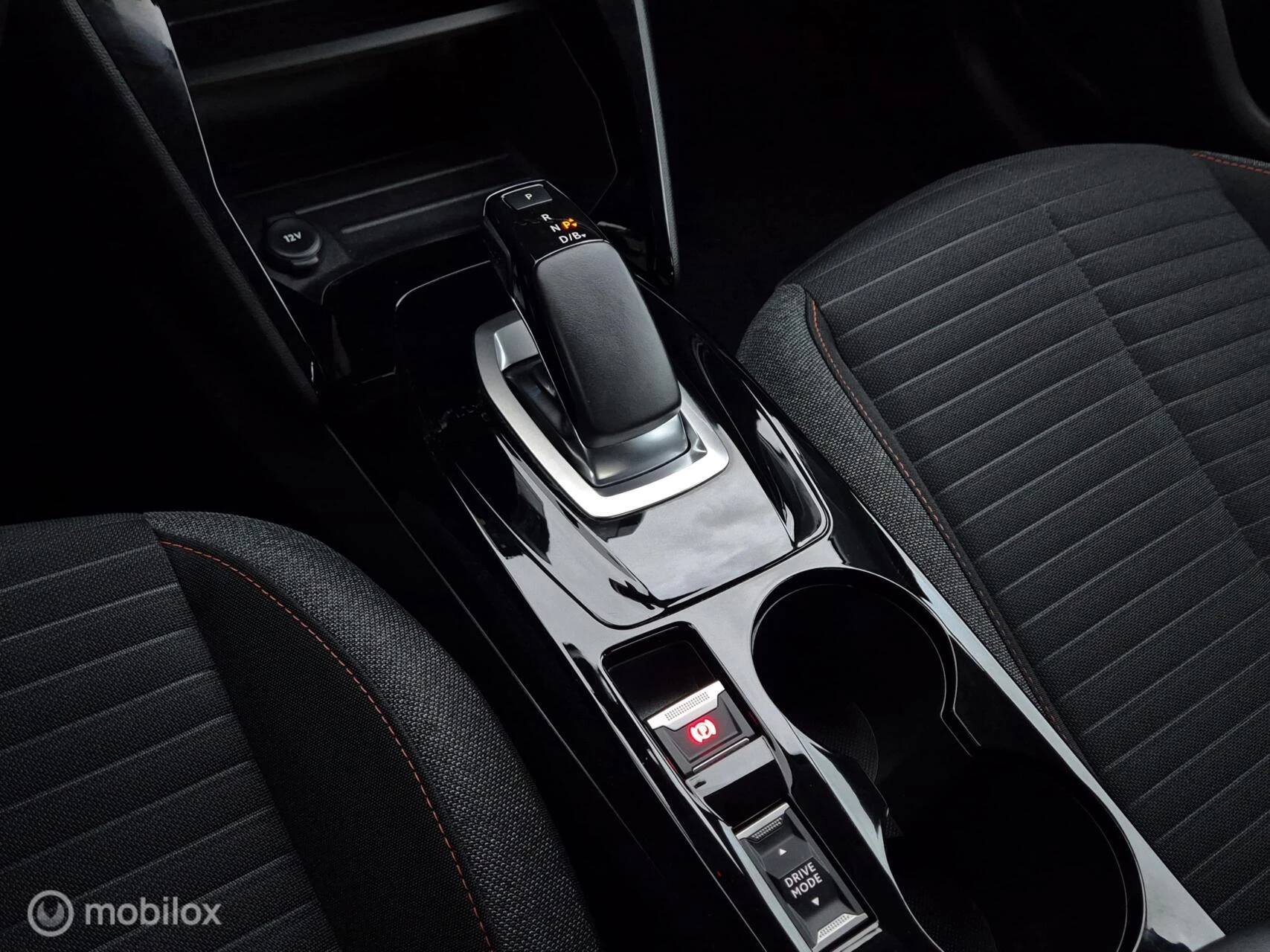 Hoofdafbeelding Peugeot e-208