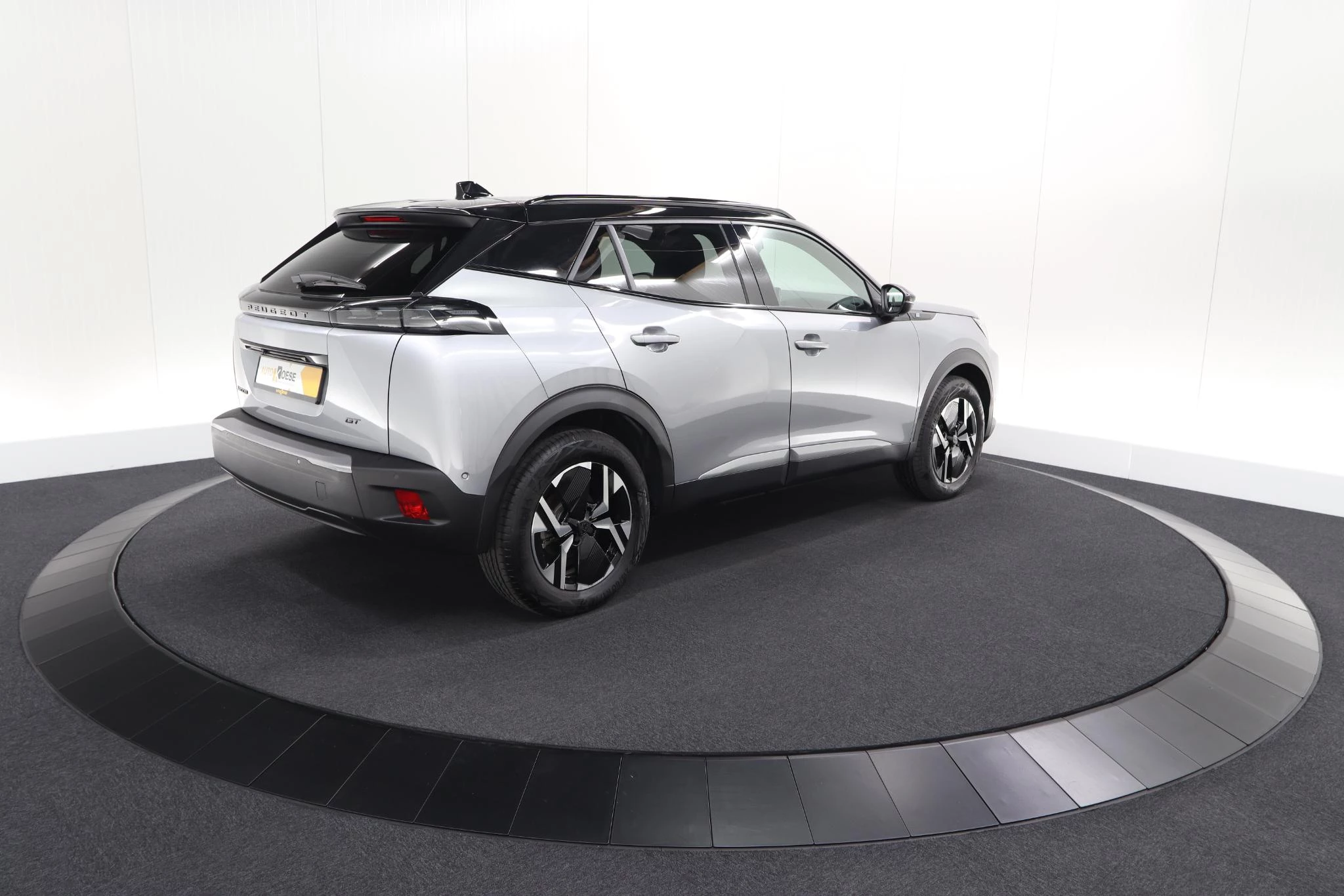 Hoofdafbeelding Peugeot e-2008