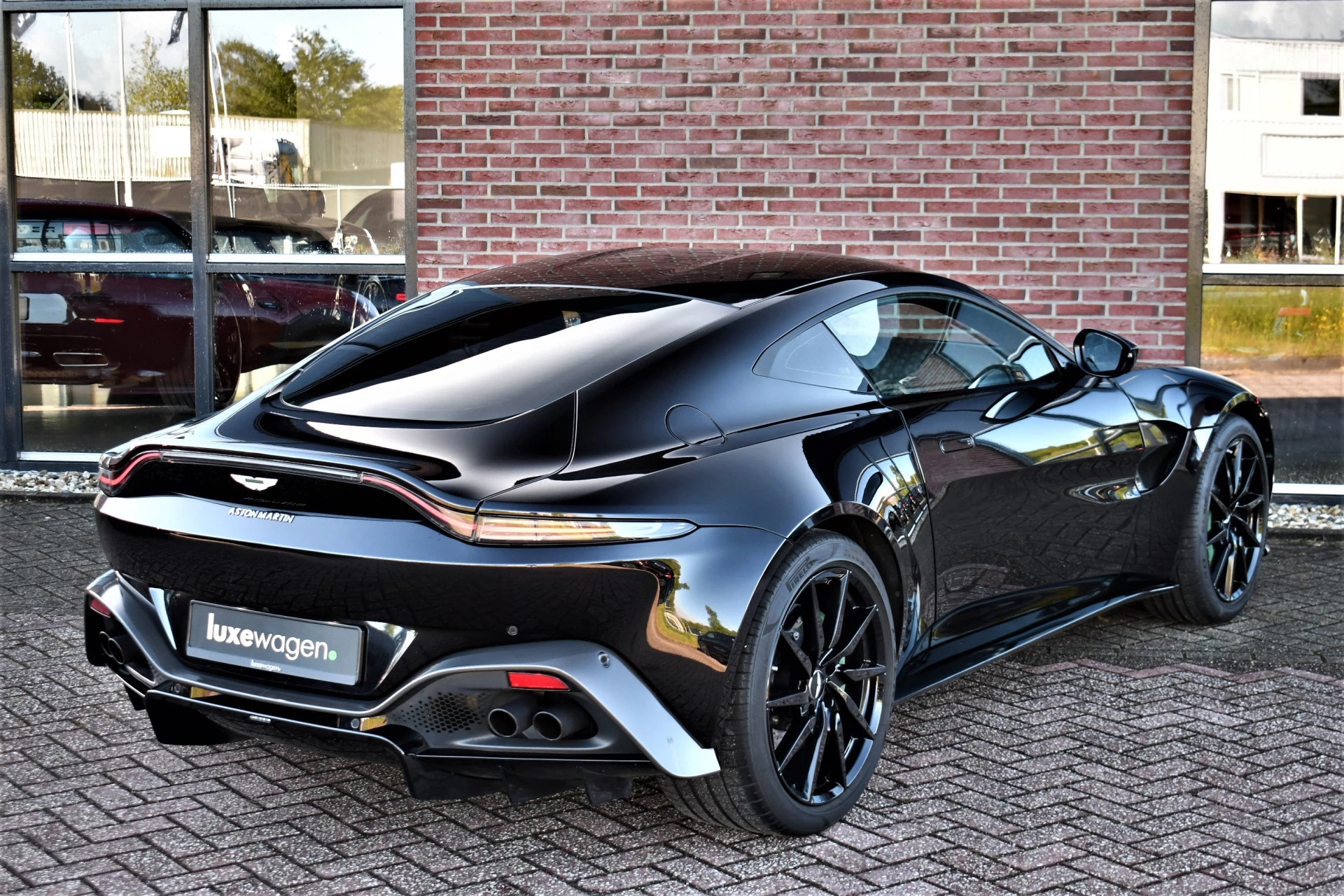 Hoofdafbeelding Aston Martin V8 Vantage
