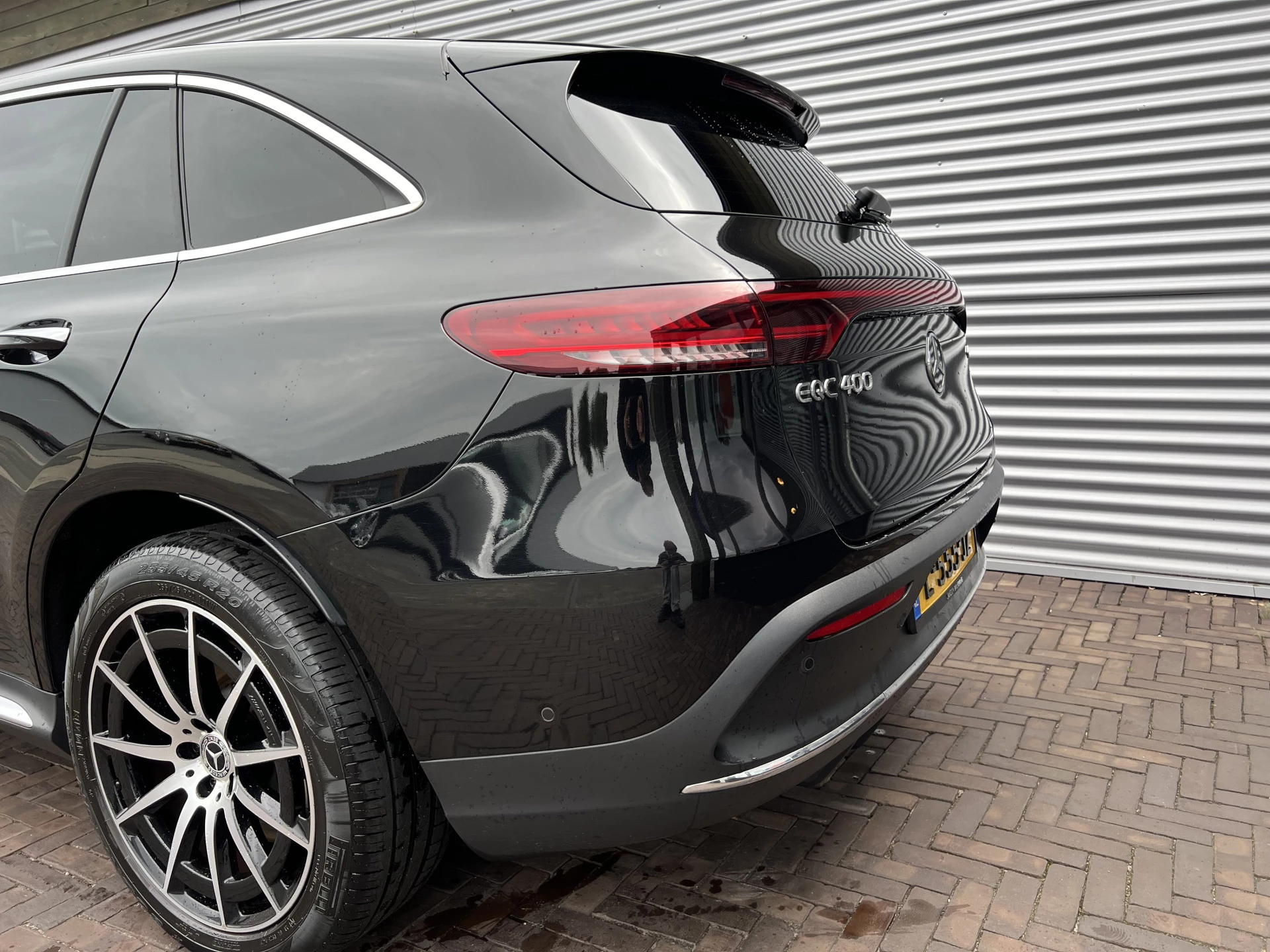 Hoofdafbeelding Mercedes-Benz EQC