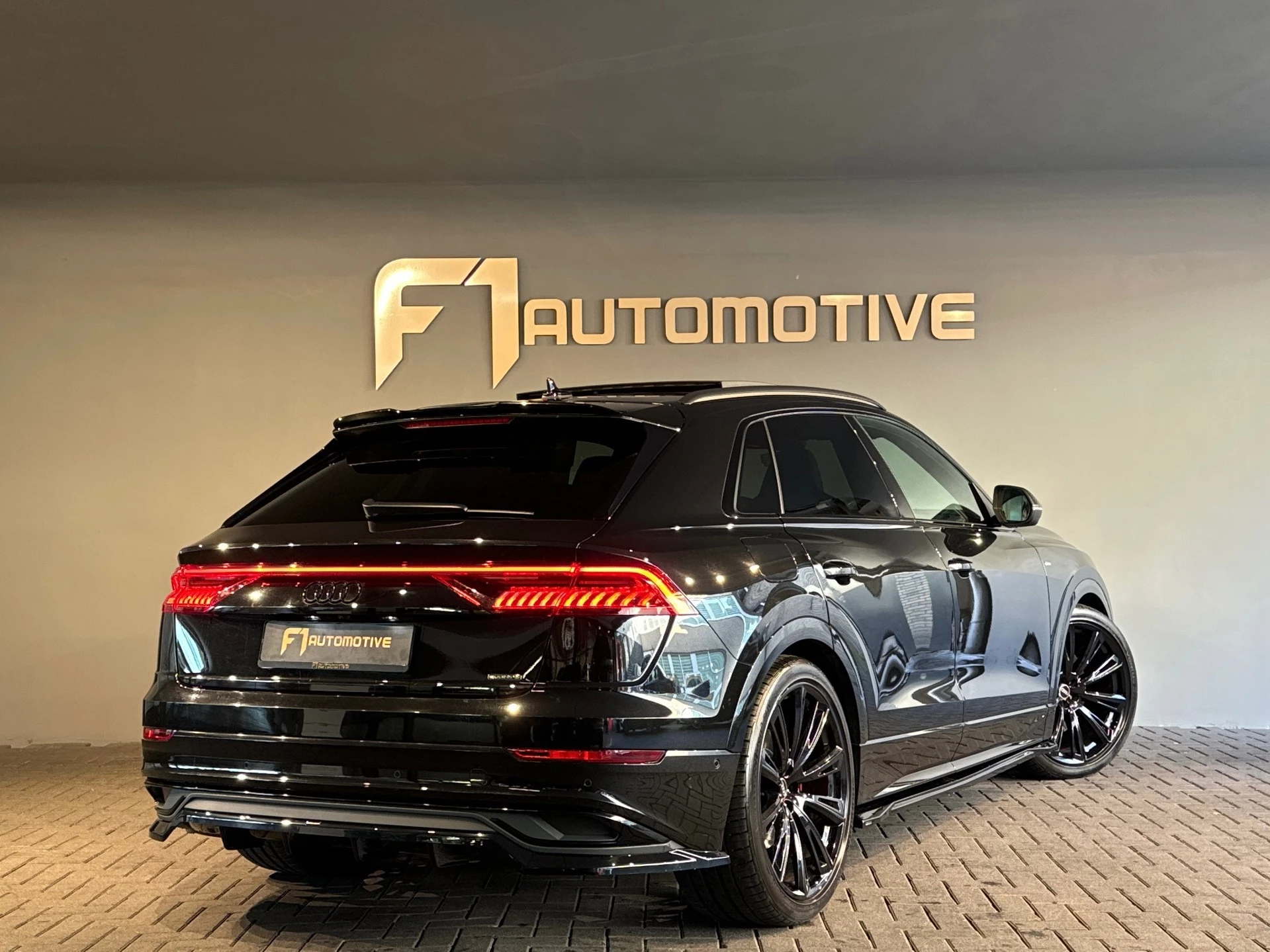 Hoofdafbeelding Audi Q8