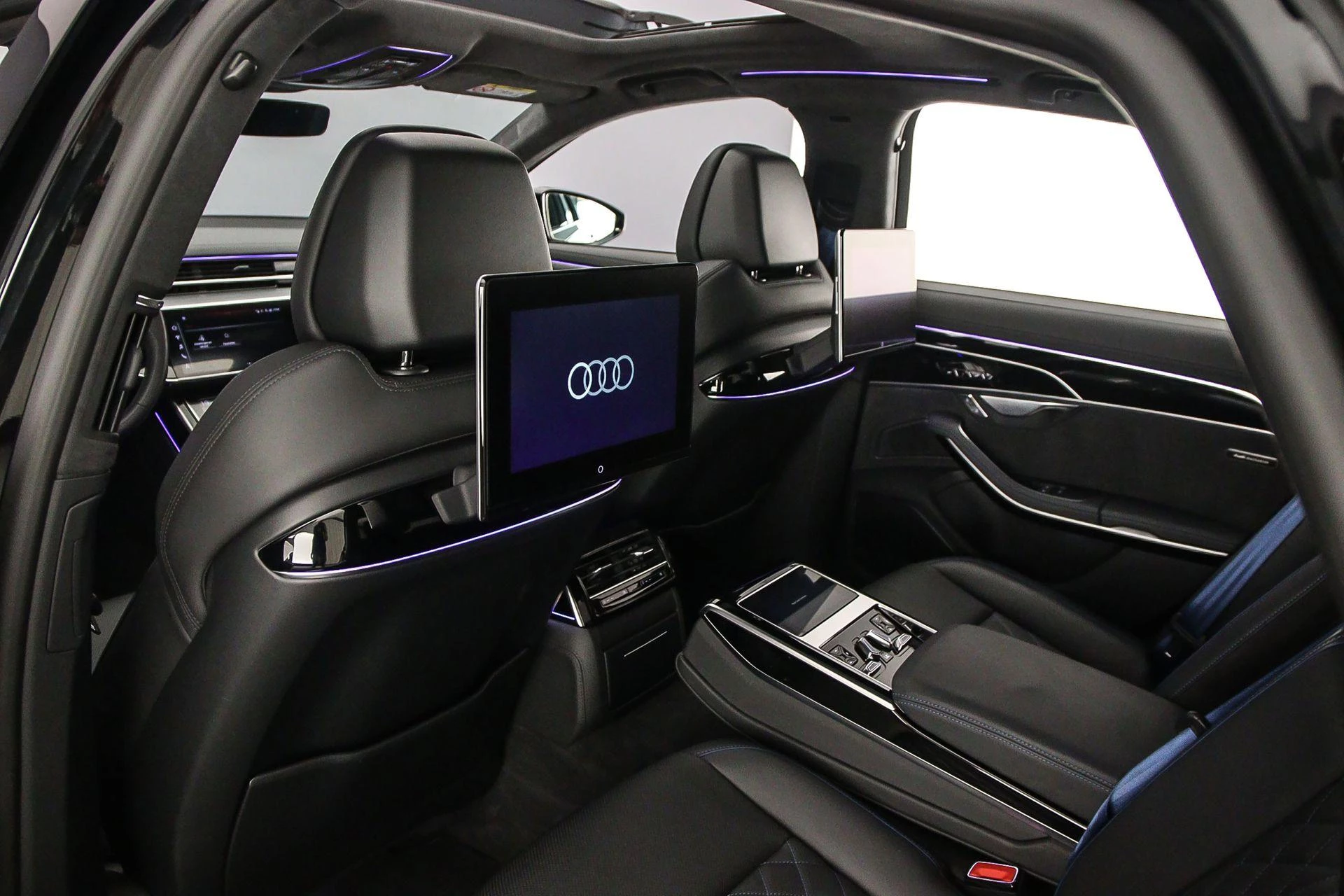 Hoofdafbeelding Audi A8