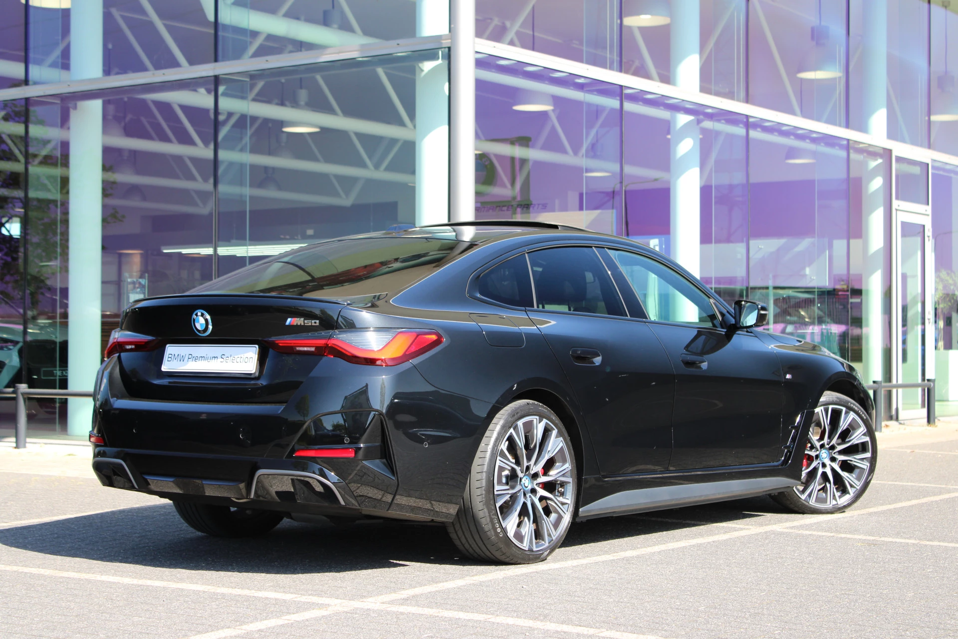 Hoofdafbeelding BMW i4