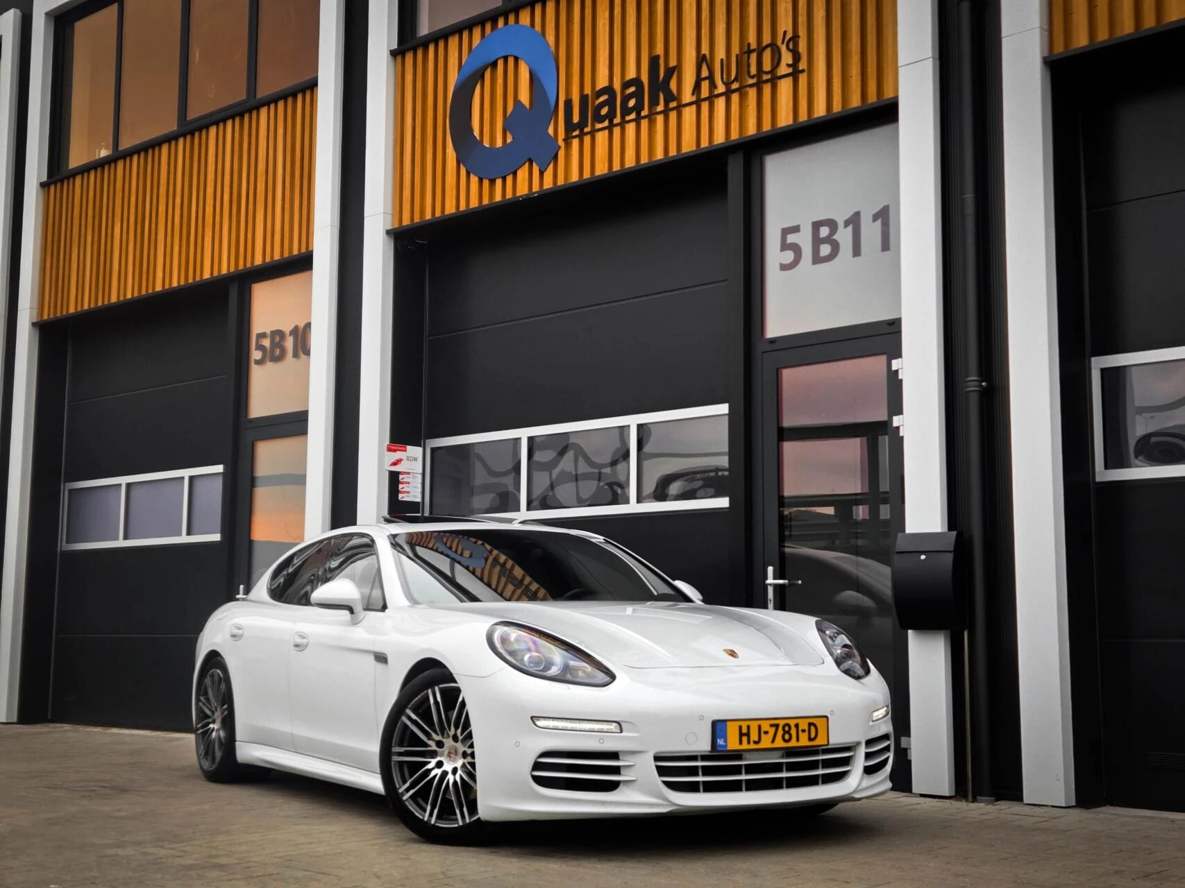 Hoofdafbeelding Porsche Panamera