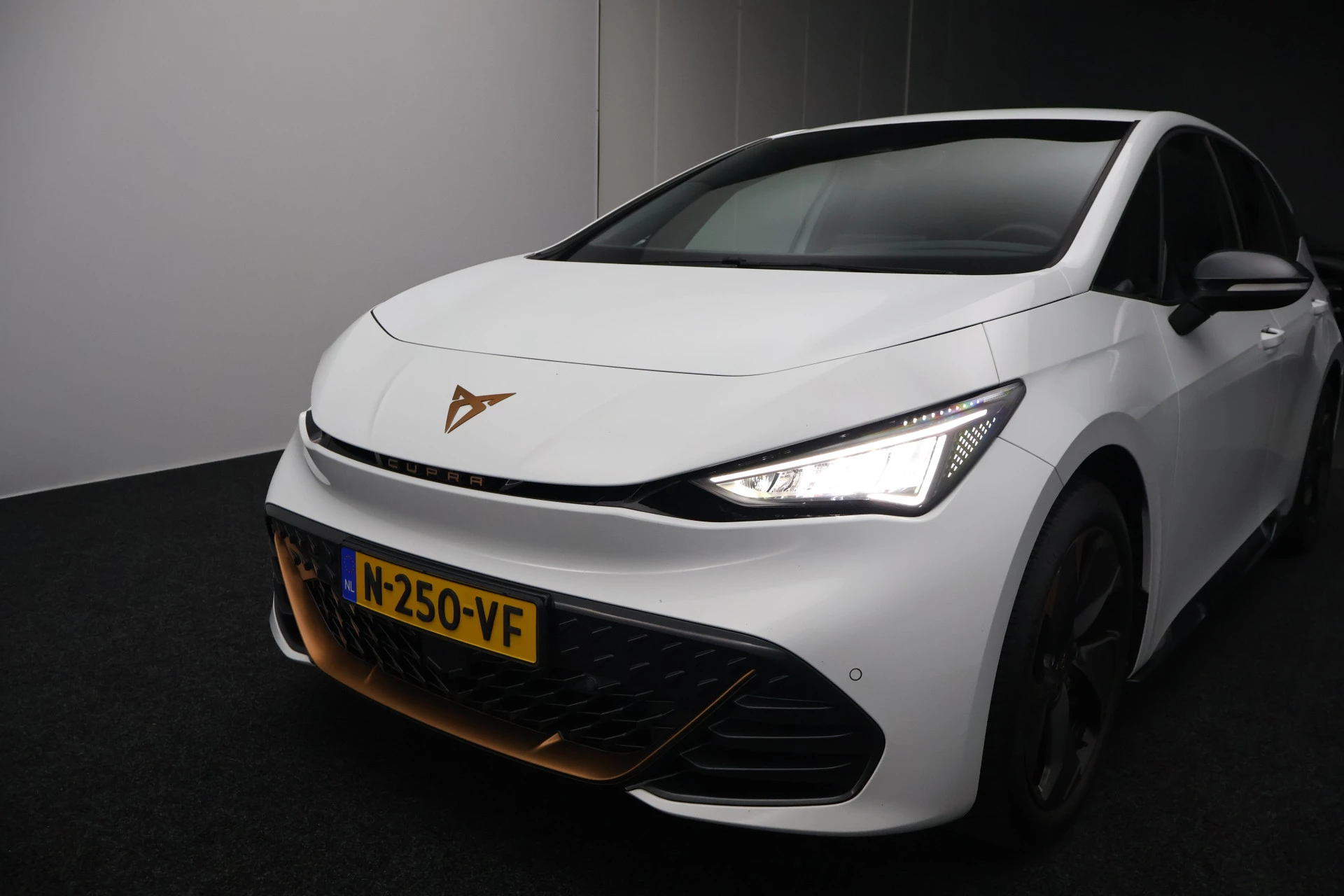 Hoofdafbeelding CUPRA Born