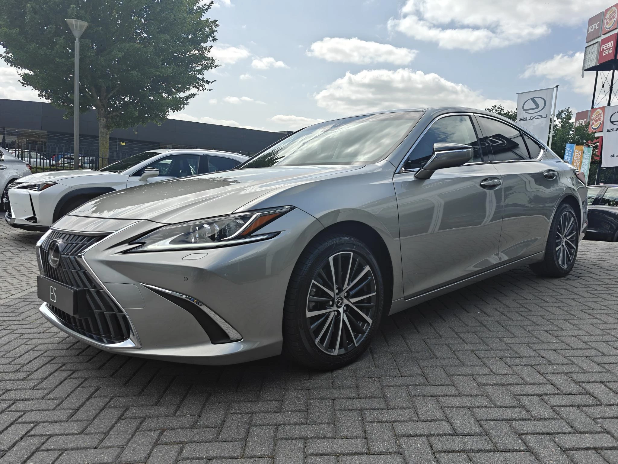 Hoofdafbeelding Lexus ES