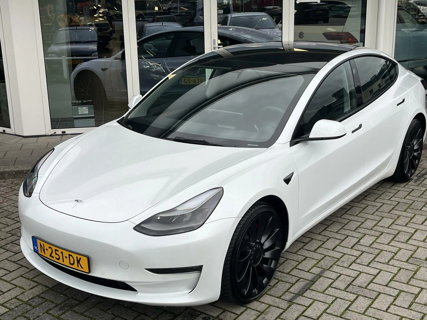 Hoofdafbeelding Tesla Model 3