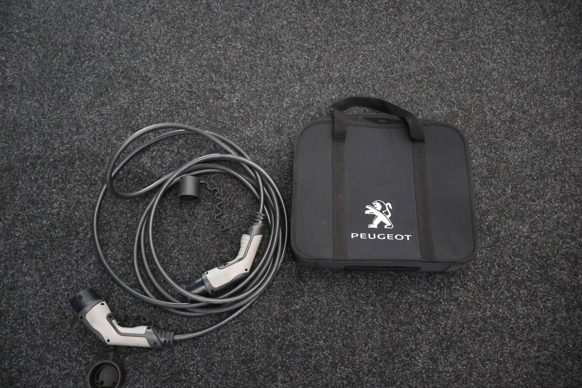 Hoofdafbeelding Peugeot e-208