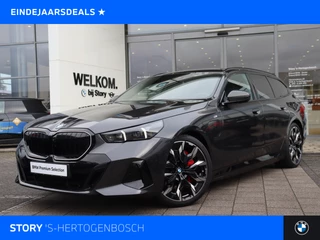 BMW 5 Serie Touring 550e xDrive M Sport Automaat / Panoramadak / Trekhaak / Adaptief M Onderstel Professional /  Stoelventilatie / Parking Assistant Professional / Adaptieve LED / Harman-Kardon