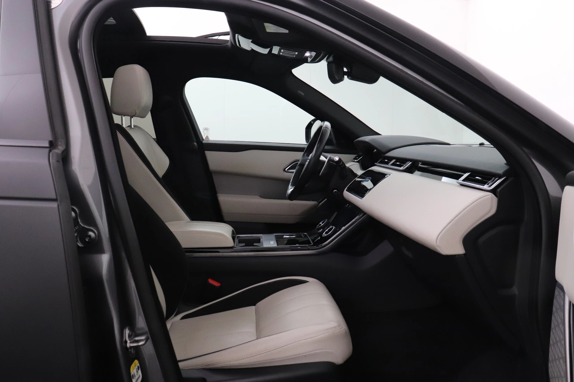 Hoofdafbeelding Land Rover Range Rover Velar