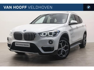 BMW X1 sDrive20i High Executive xLine Automaat / Trekhaak / Panoramadak / Achteruitrijcamera / Head-Up / Stoelverwarming / Getint glas / LED