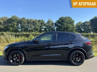 Hoofdafbeelding Alfa Romeo Stelvio Alfa Romeo Stelvio 2.0t Q4 Sprint 310pk, pano, Veloce, 33dkm