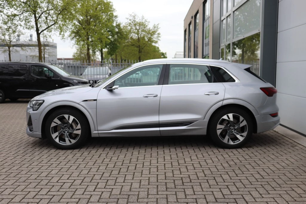 Hoofdafbeelding Audi e-tron