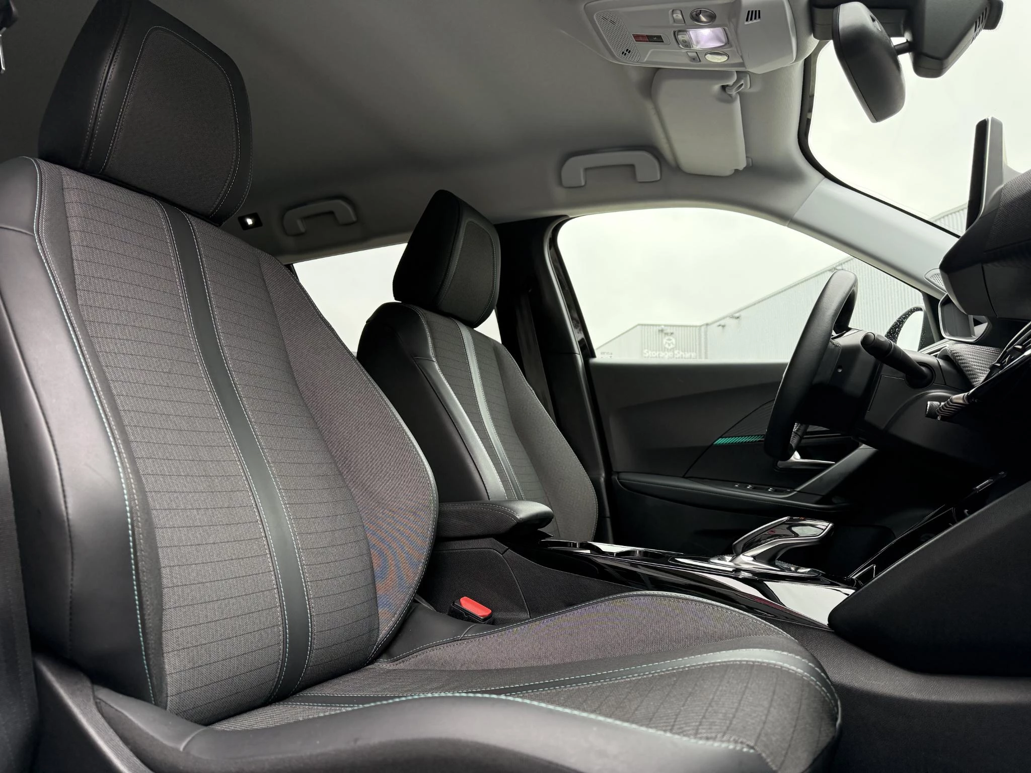 Hoofdafbeelding Peugeot e-2008