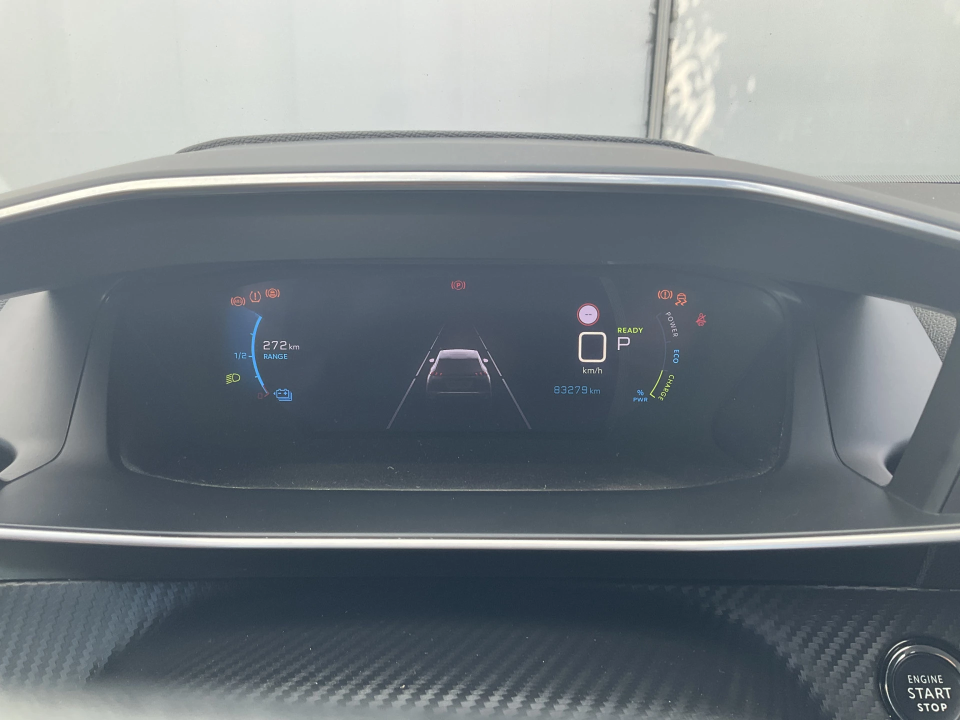 Hoofdafbeelding Peugeot e-2008