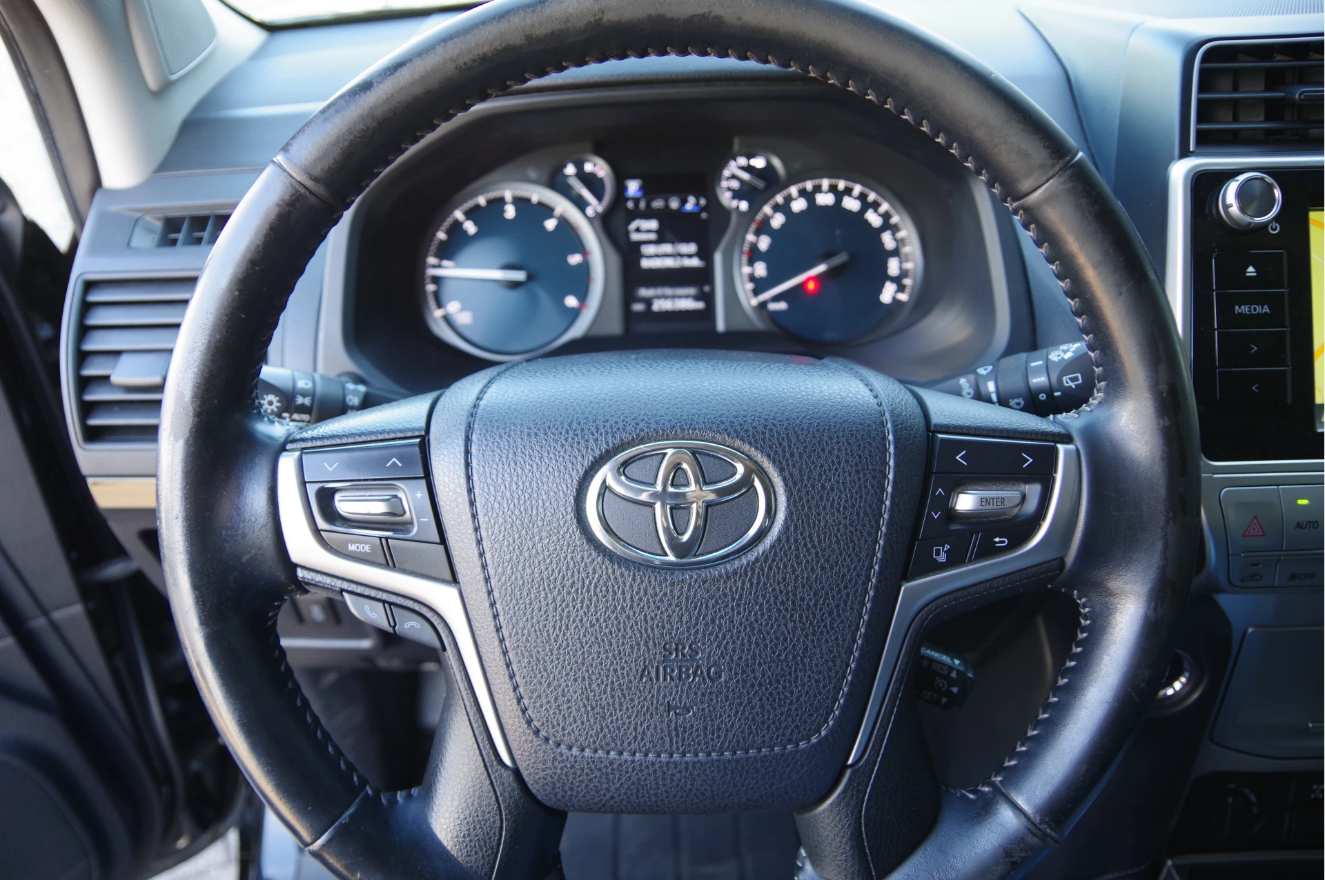 Hoofdafbeelding Toyota Land Cruiser