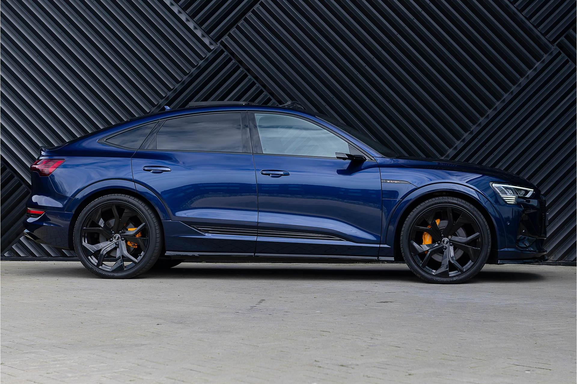 Hoofdafbeelding Audi e-tron