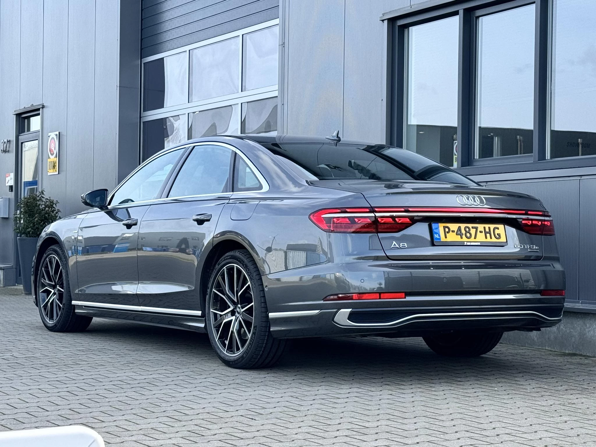 Hoofdafbeelding Audi A8