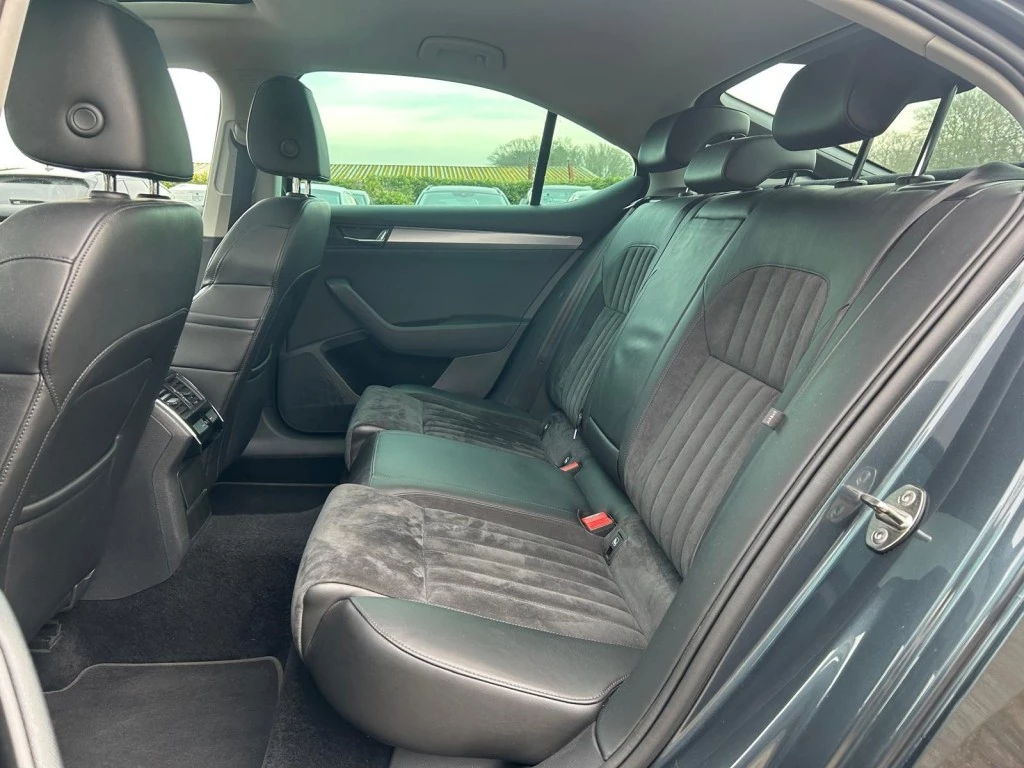 Hoofdafbeelding Škoda Superb