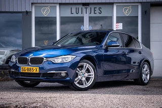BMW 3-serie 320i High Executive I Schuifdak I Leder I Trekhaak I NL-auto I 1e-eig. I Dealer-onderhouden