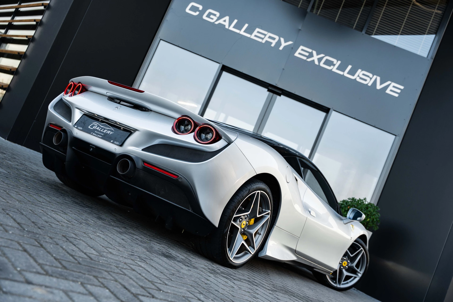 Hoofdafbeelding Ferrari F8 Tributo