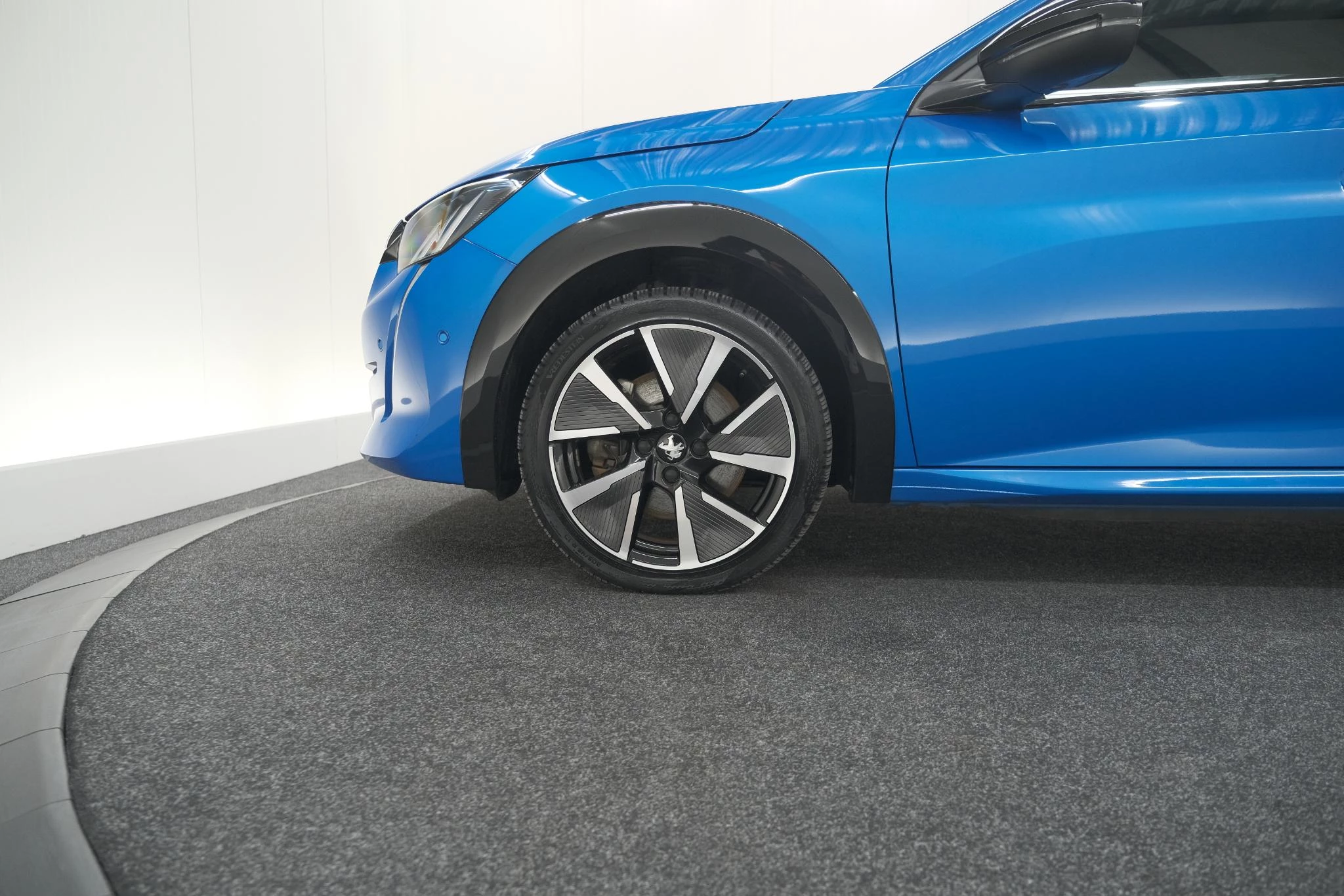 Hoofdafbeelding Peugeot e-208