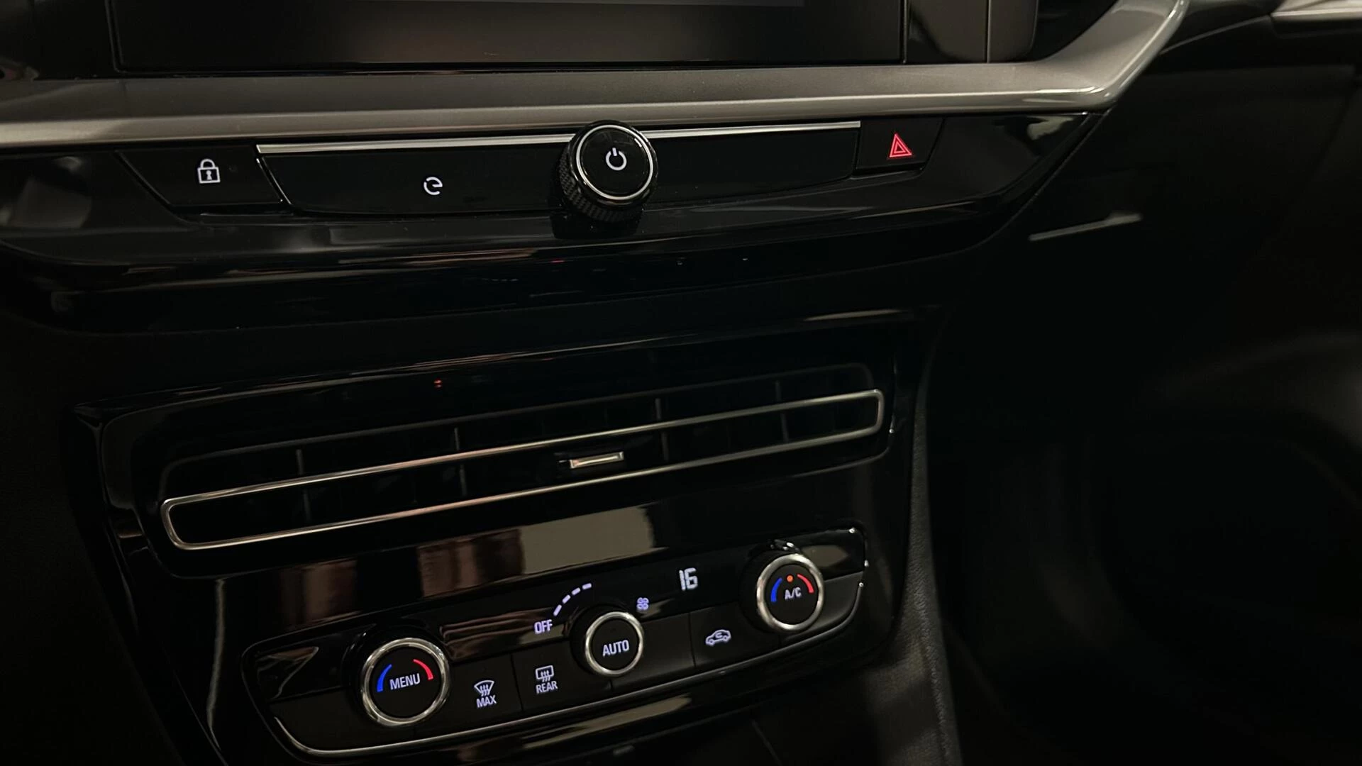 Hoofdafbeelding Opel Mokka-e