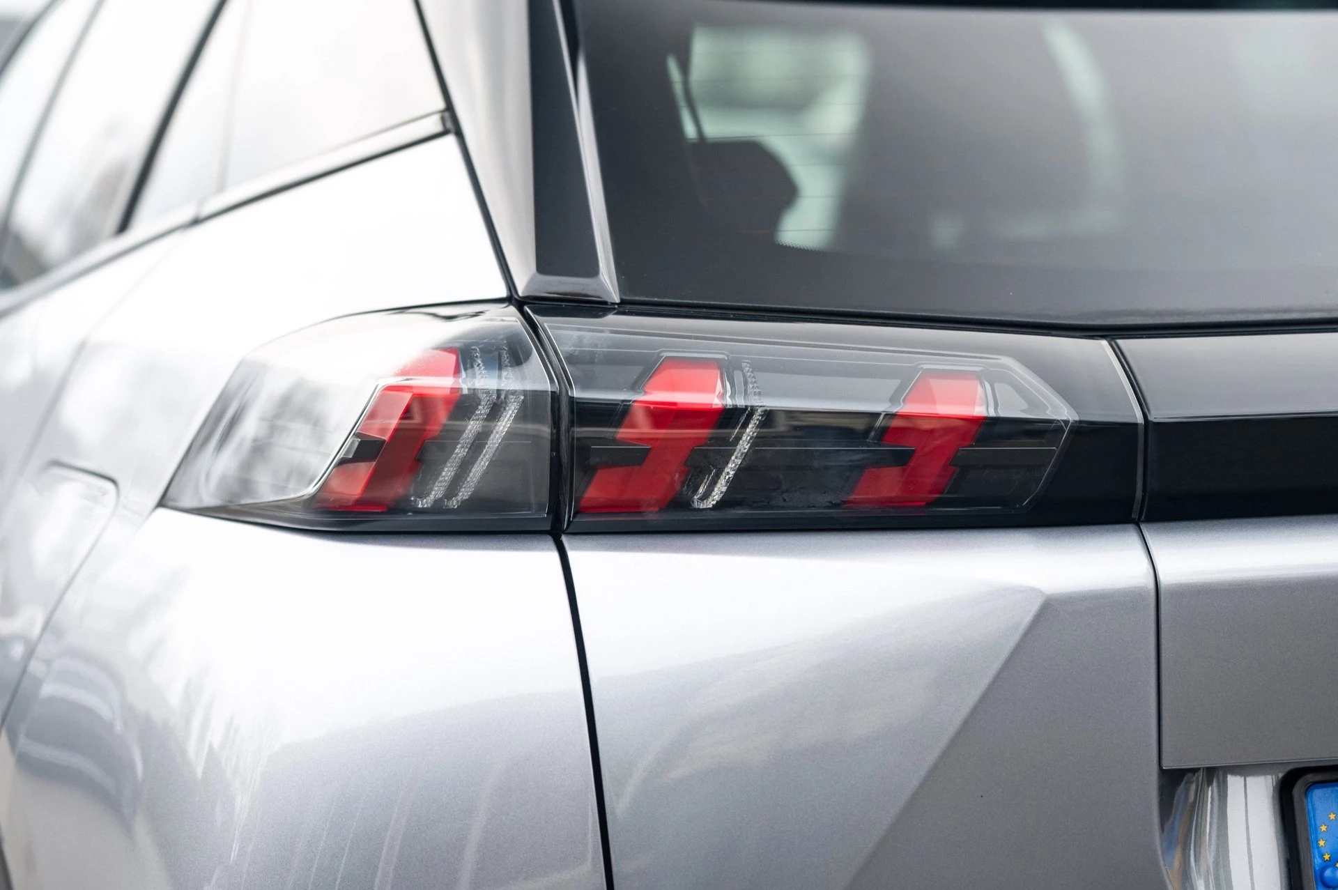 Hoofdafbeelding Peugeot e-2008