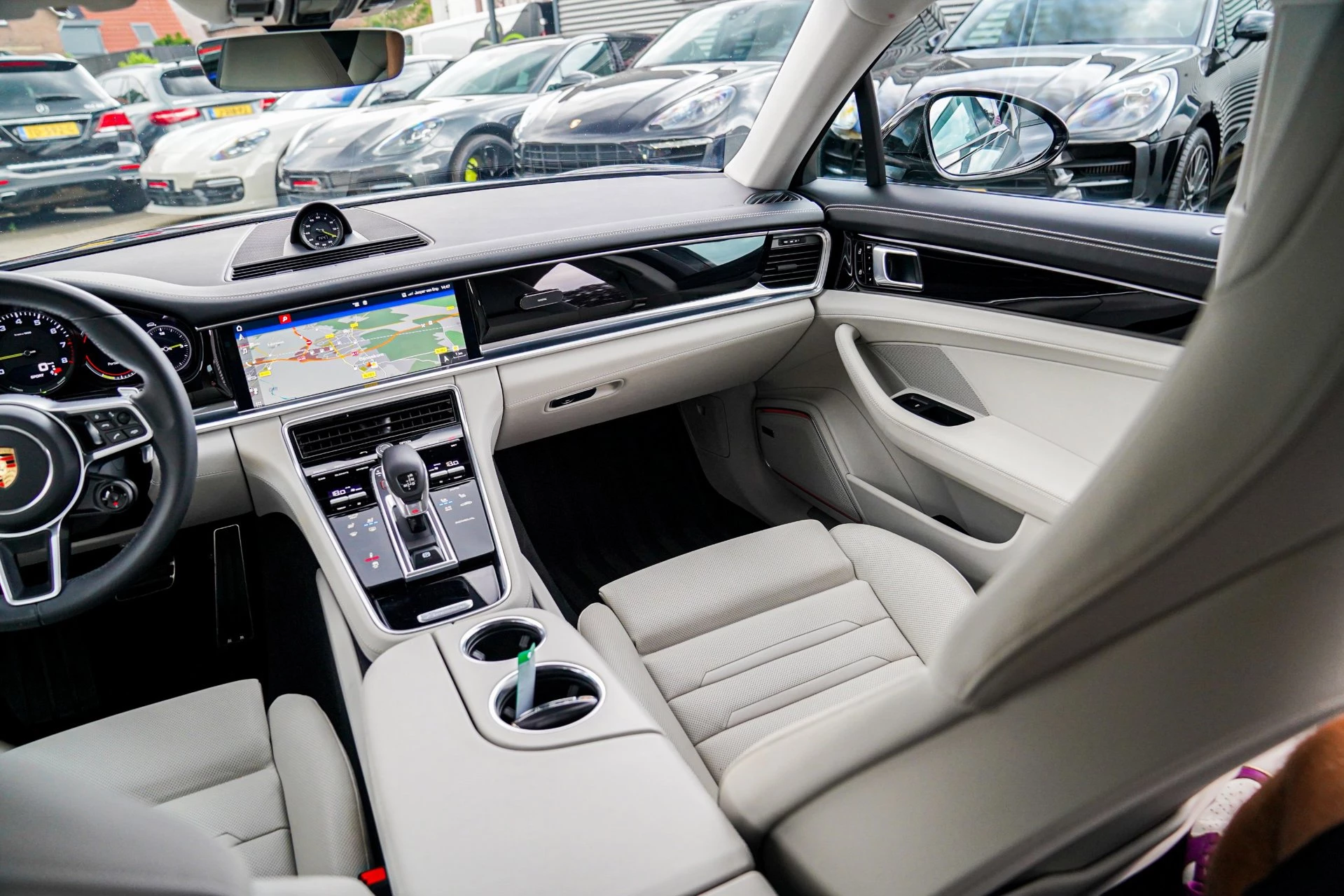Hoofdafbeelding Porsche Panamera
