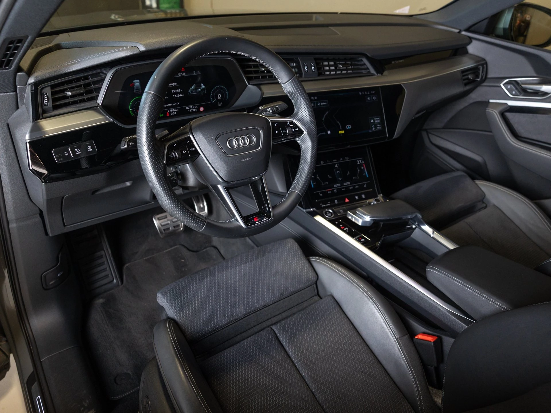 Hoofdafbeelding Audi Q8 Sportback e-tron