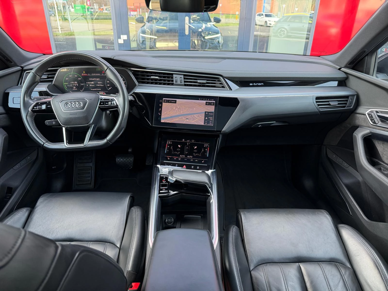 Hoofdafbeelding Audi e-tron