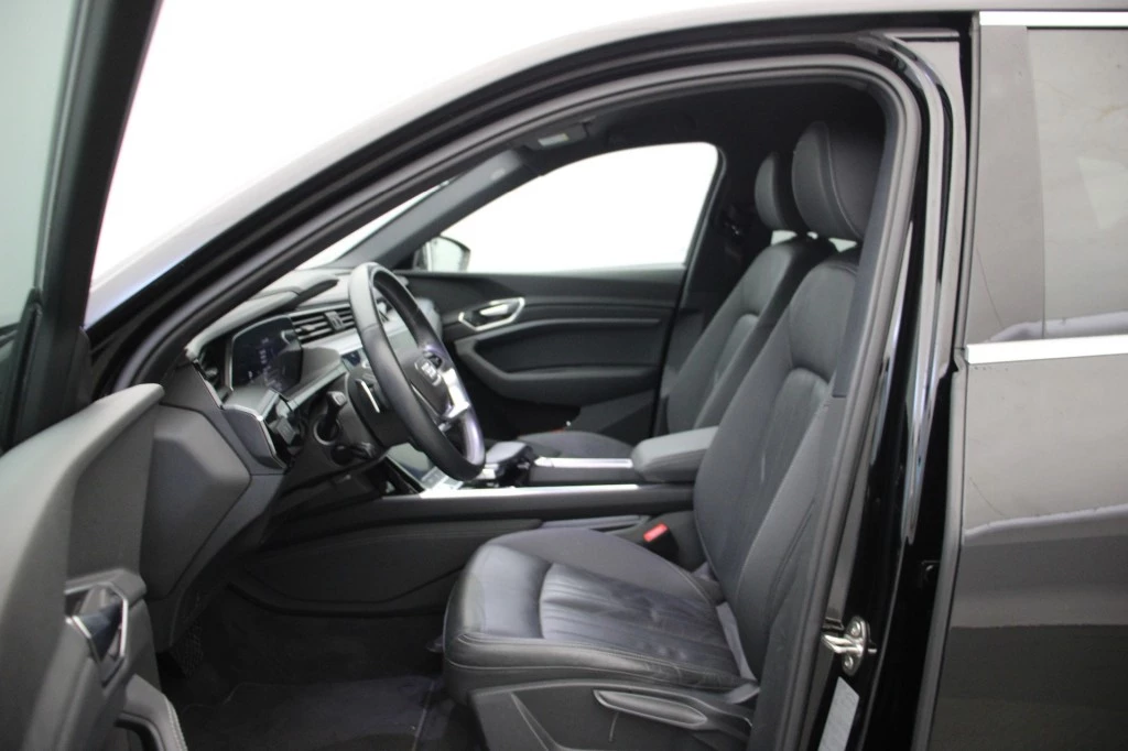 Hoofdafbeelding Audi e-tron
