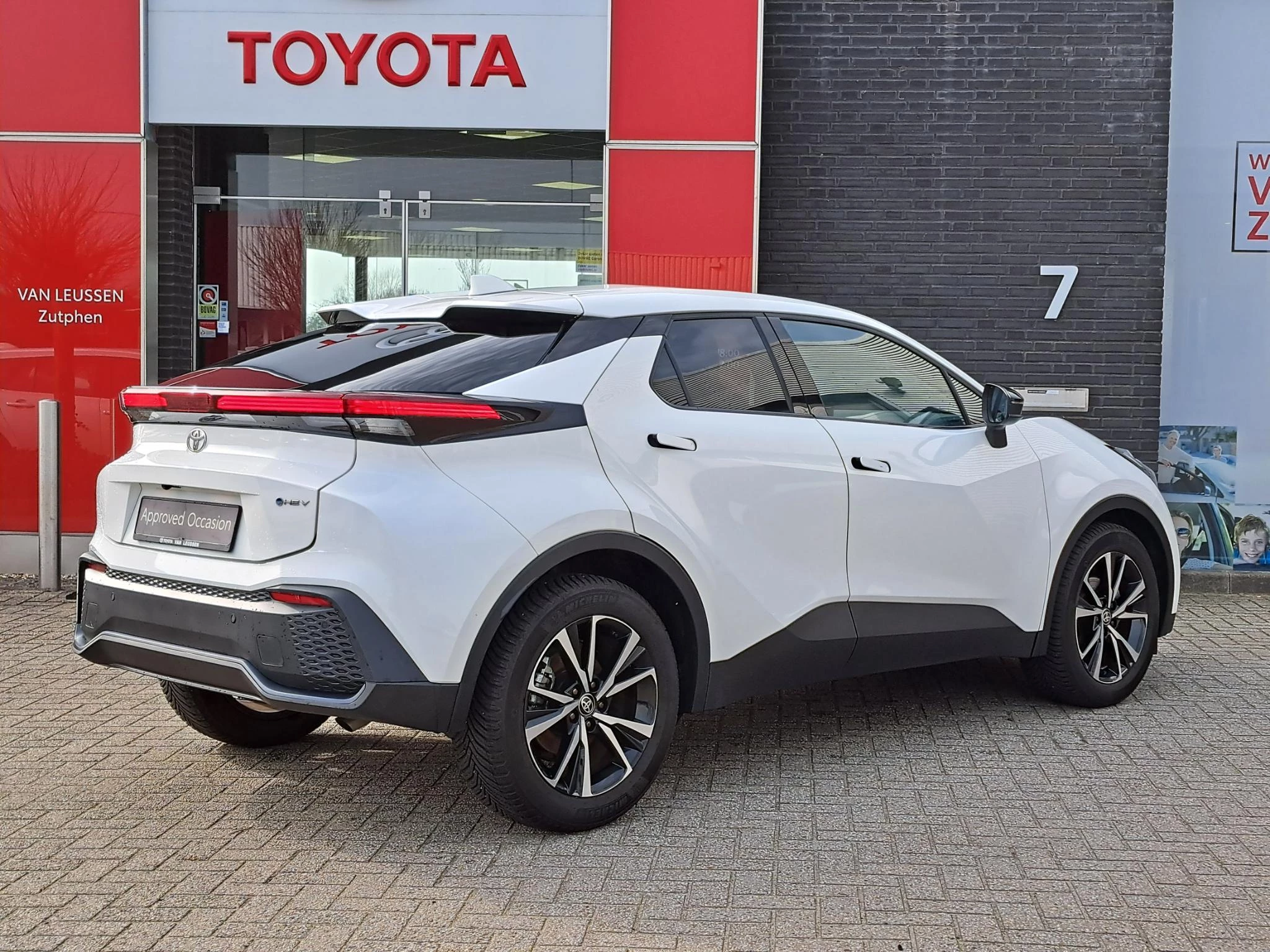 Hoofdafbeelding Toyota C-HR